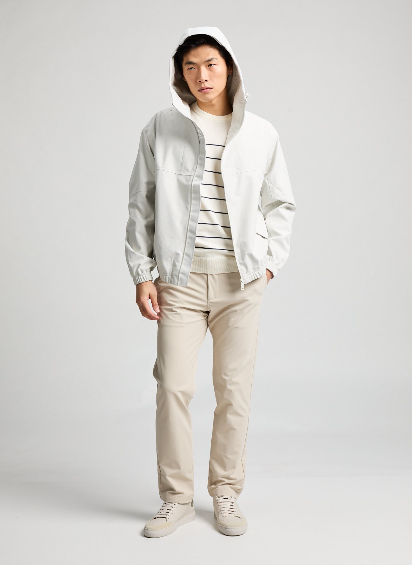 Fitted shoulder-padded wool blend blazer Beige