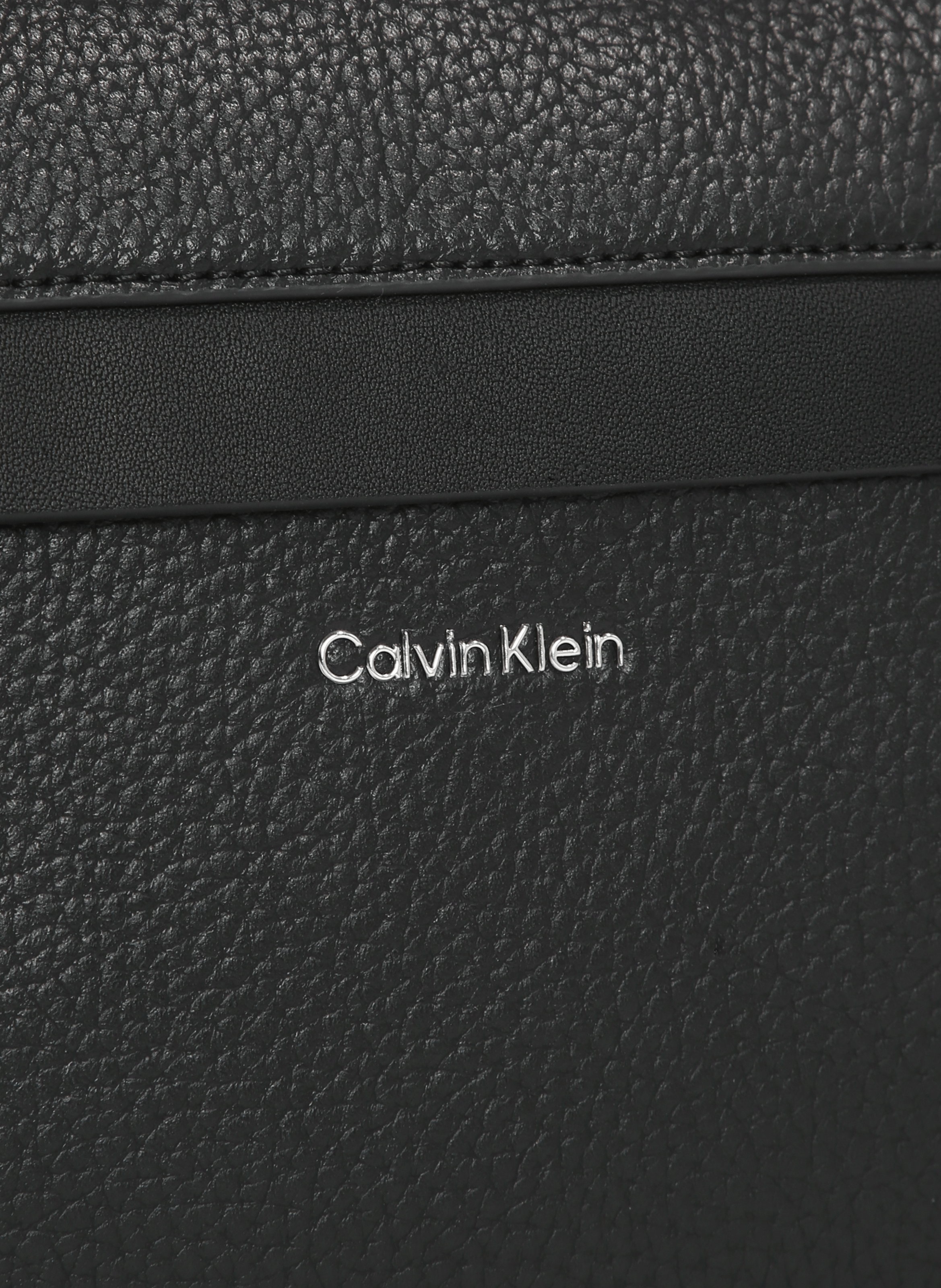 Sac bandoulière effet cuir grainé CALVIN KLEIN Noir