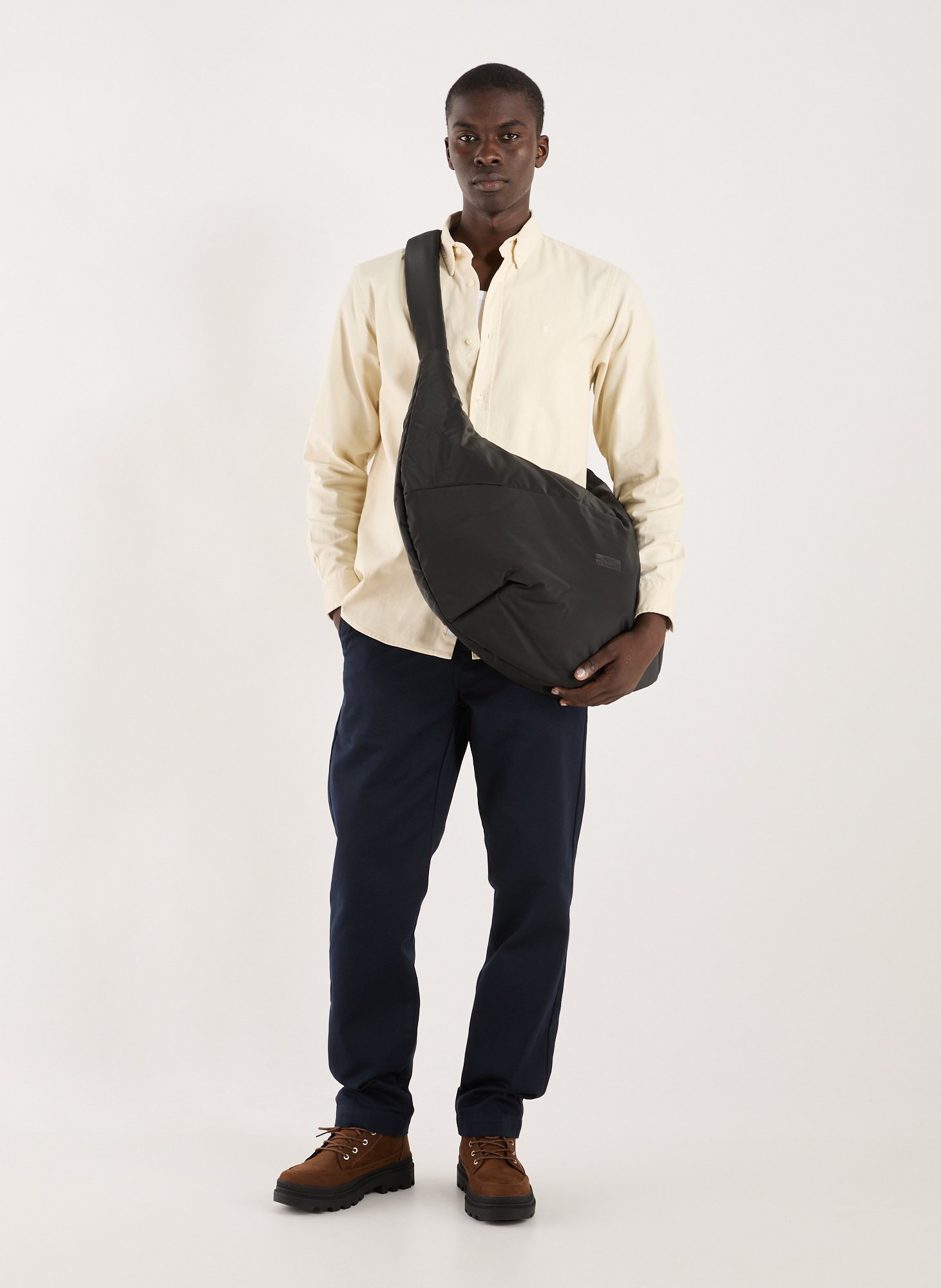 Solid shoulder bag UCON ACROBATICS Black