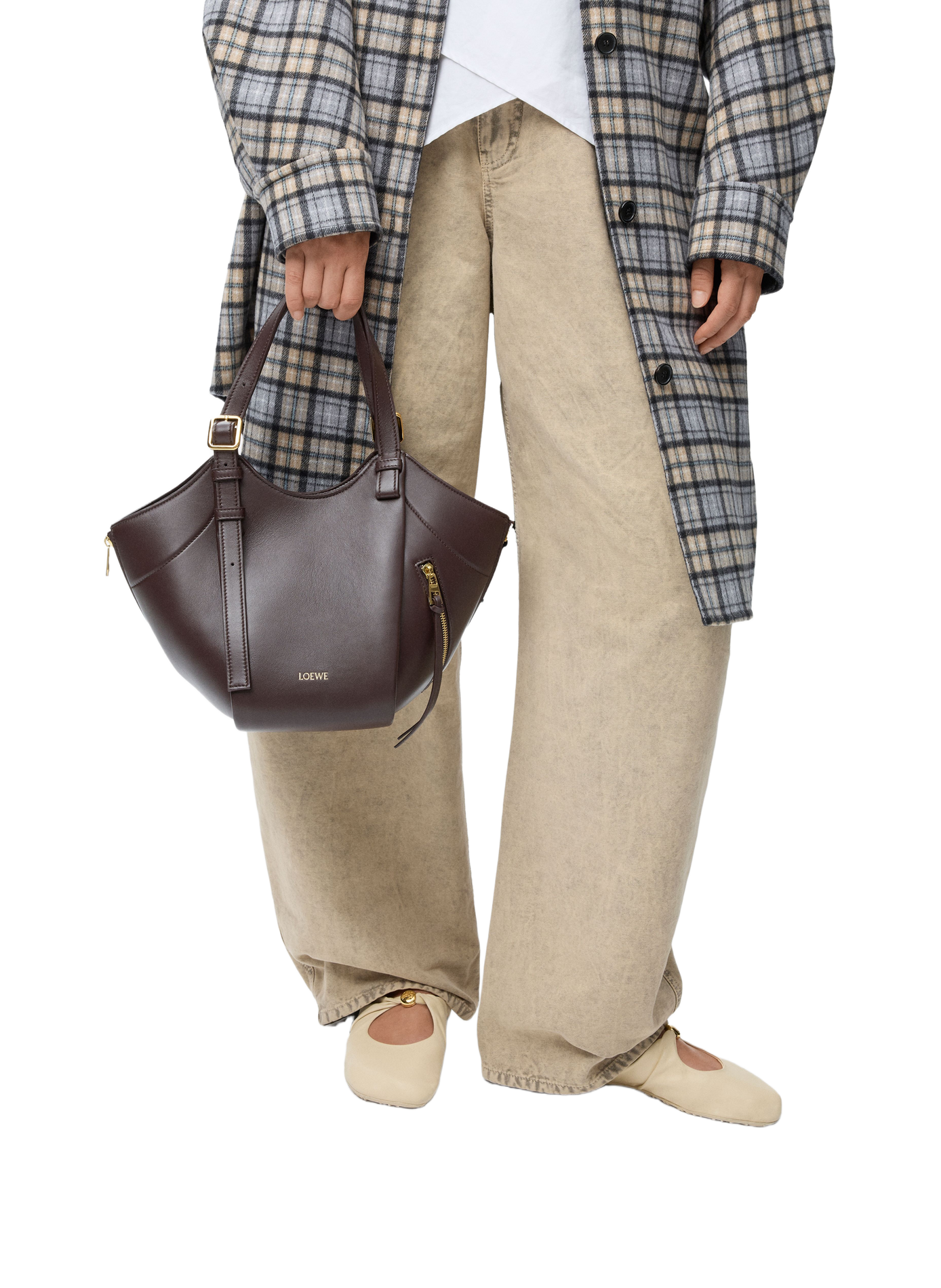 <p>Classic Calf Leather Hammock Flip Bag</p> LOEWE Brown