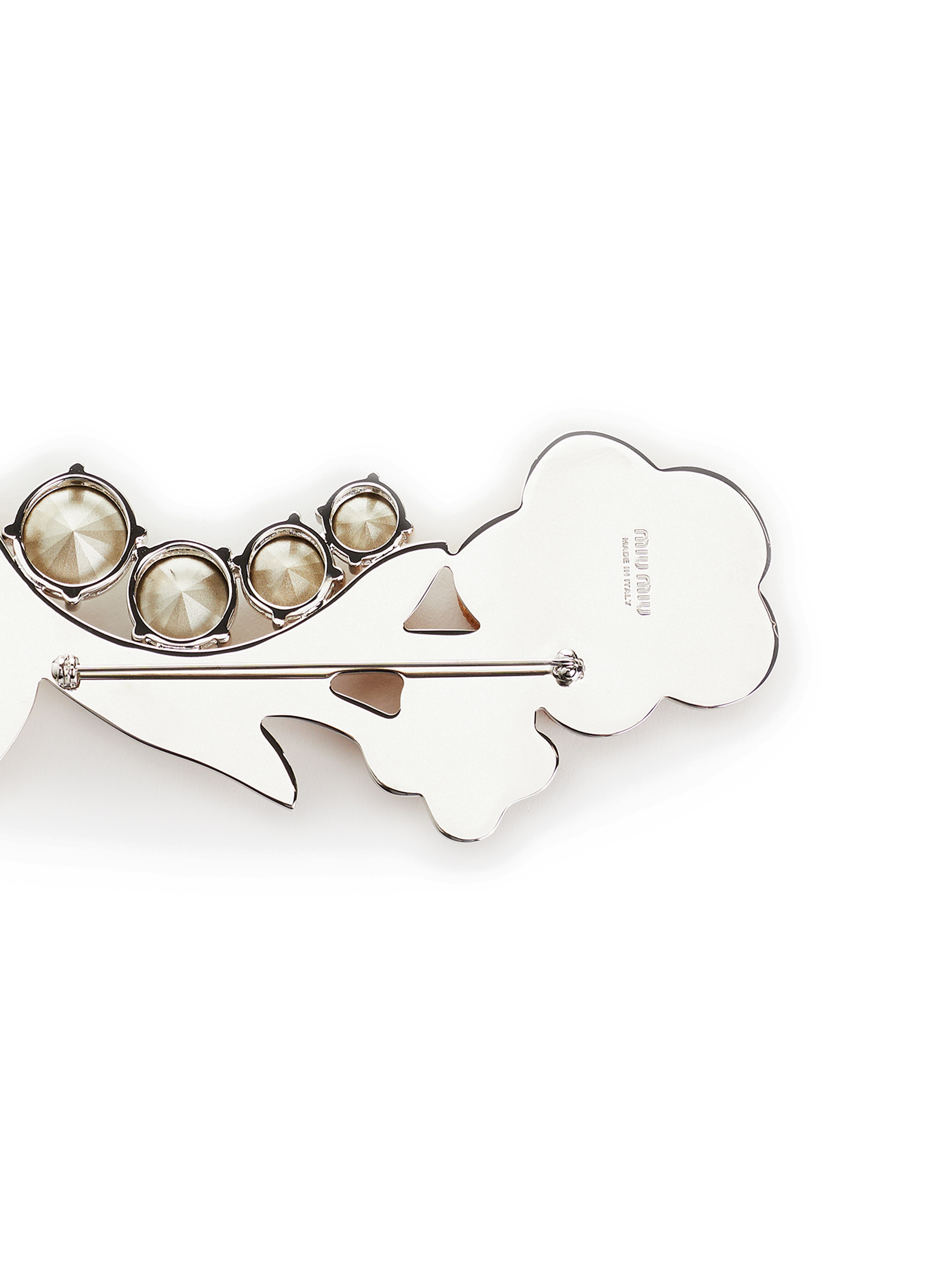 Broche ornée de cristaux