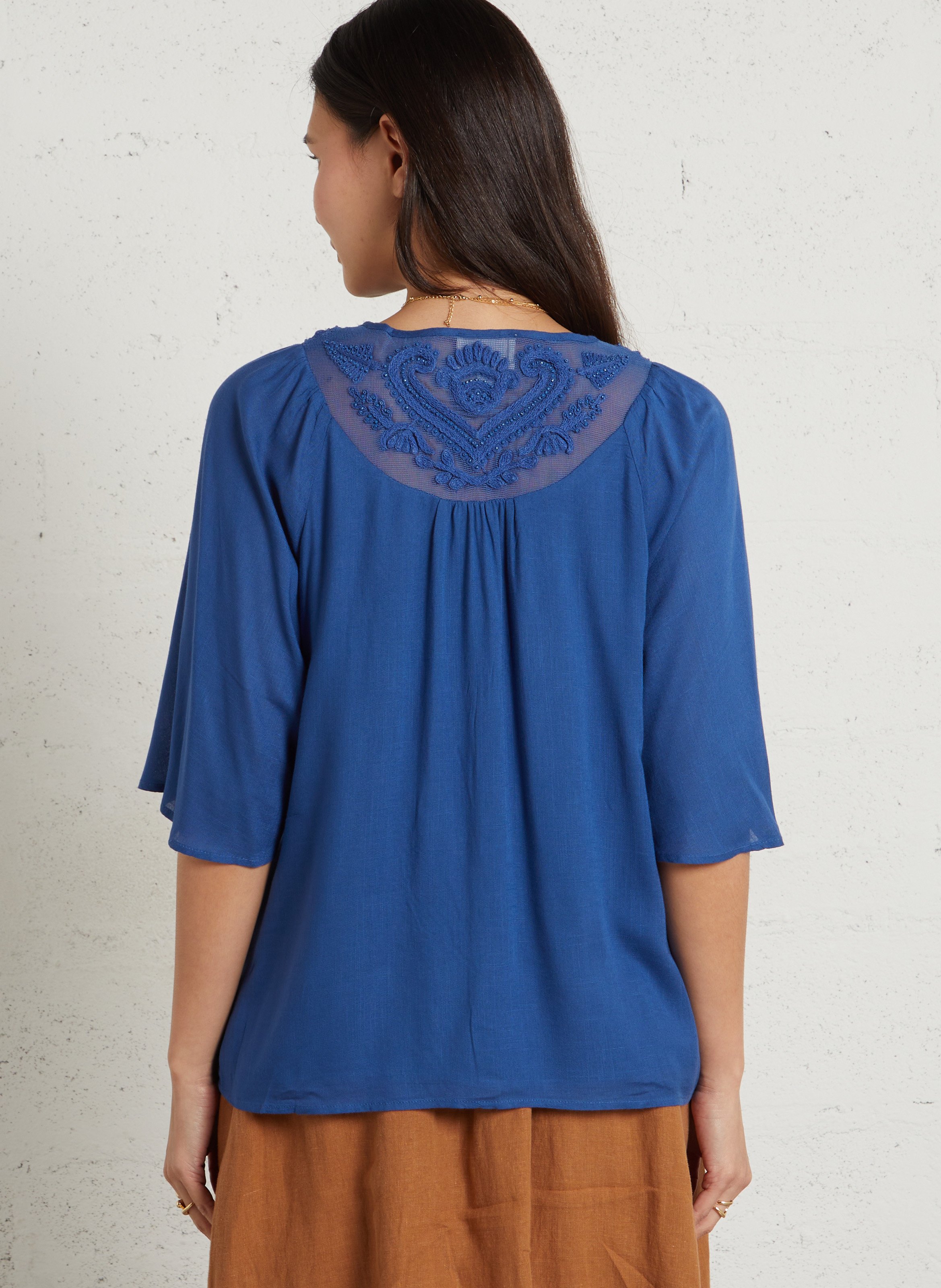 Tee-shirt col v fluide à broderies deborah Bleu