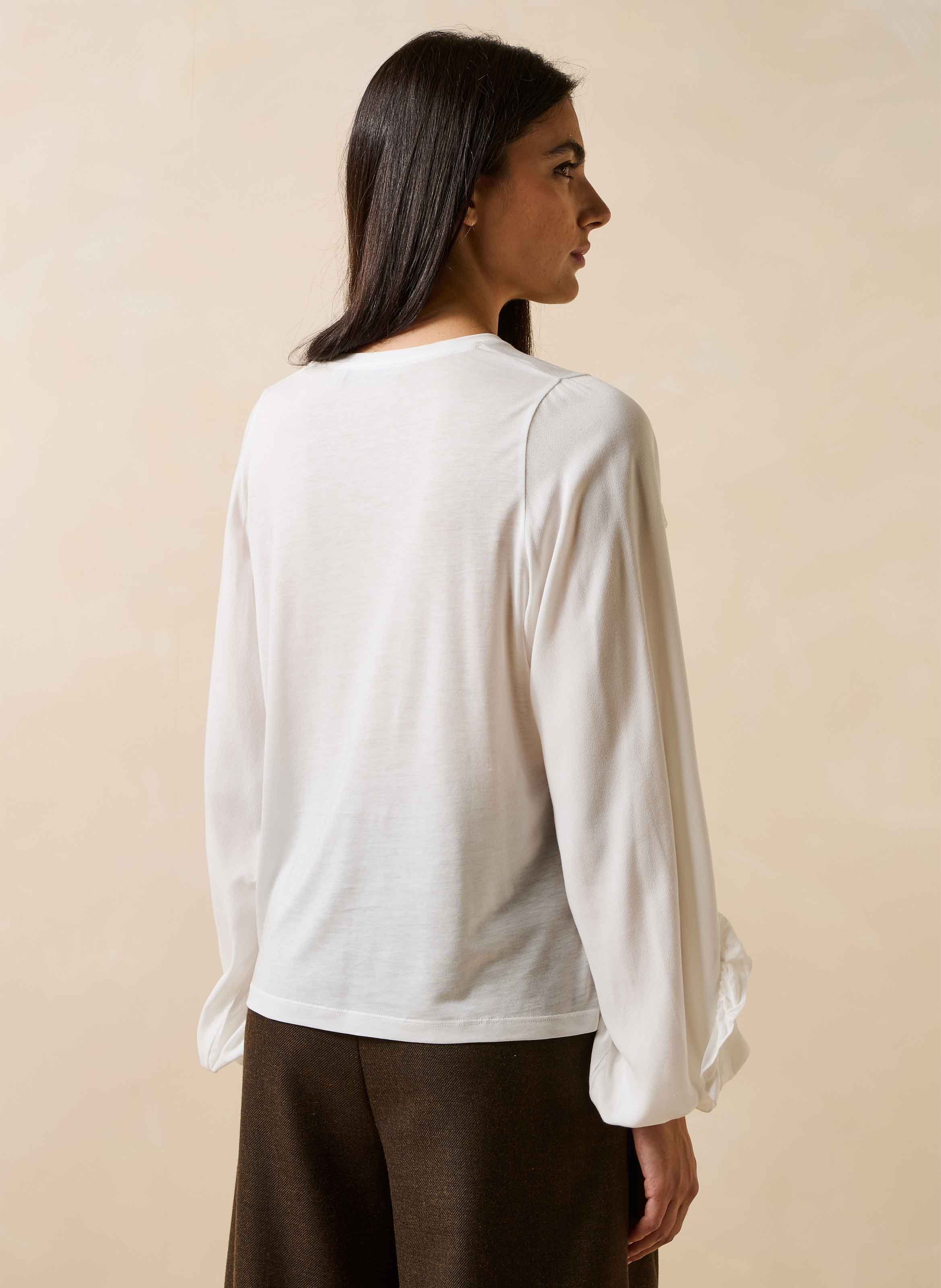 Top met ronde hals en ruches, in twee materialen LA FEE MARABOUTEE Wit