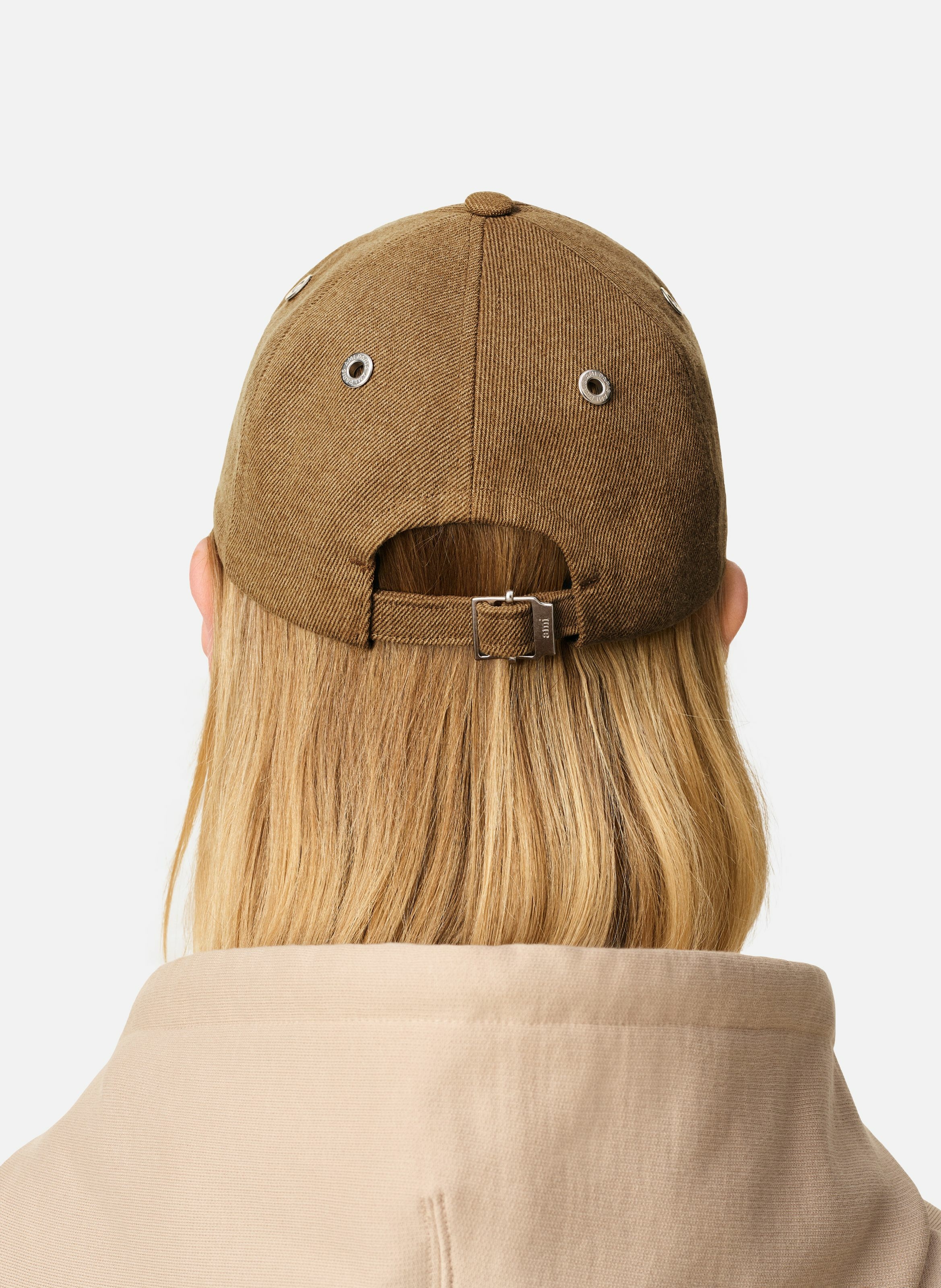 Casquette ami de coeur embossé en coton unisexe AMI PARIS Marron