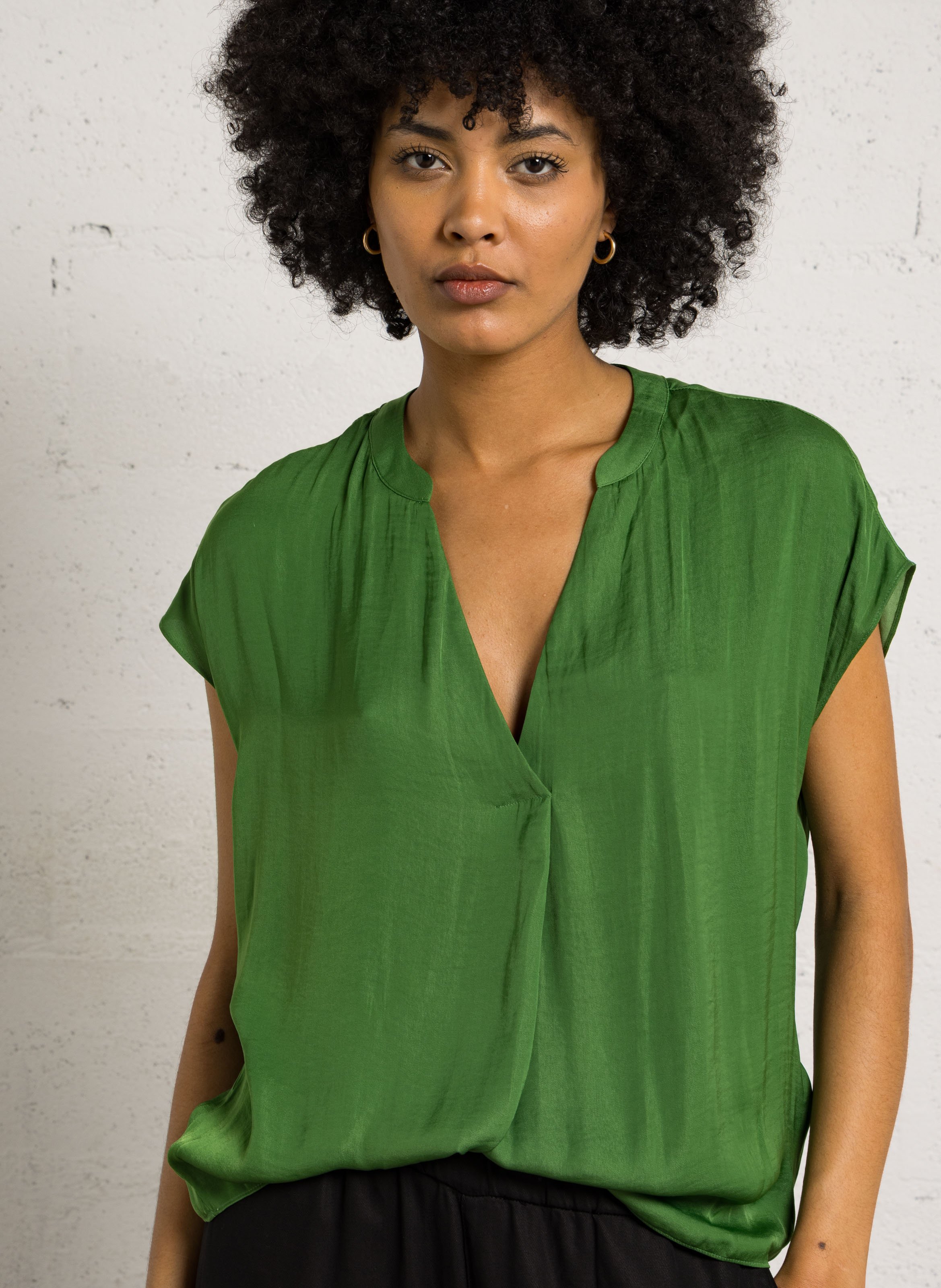 Top satiné col tunisien phany  Vert