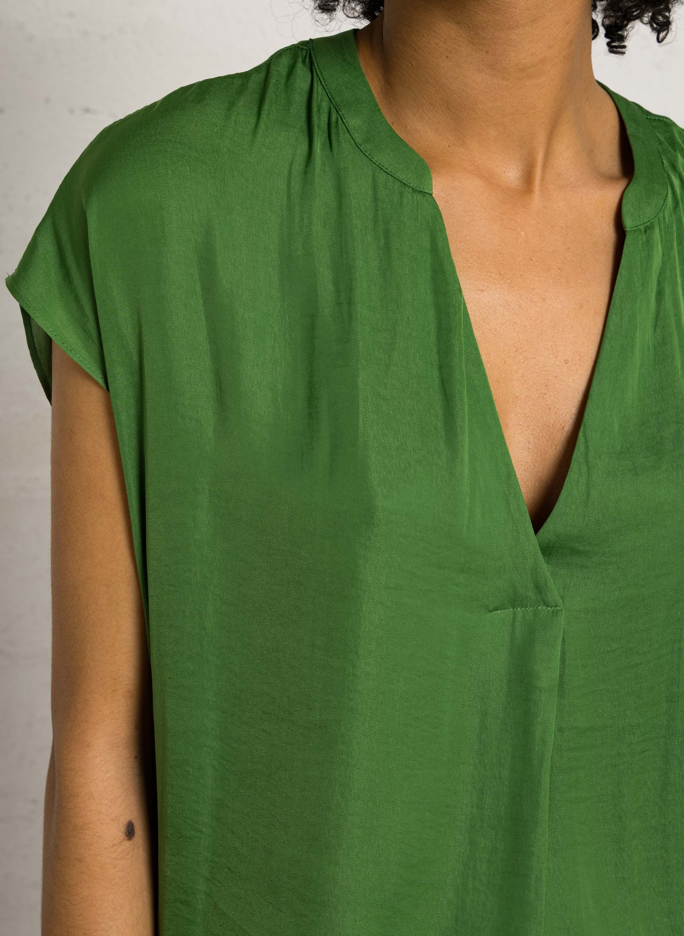 Top satiné col tunisien phany Vert