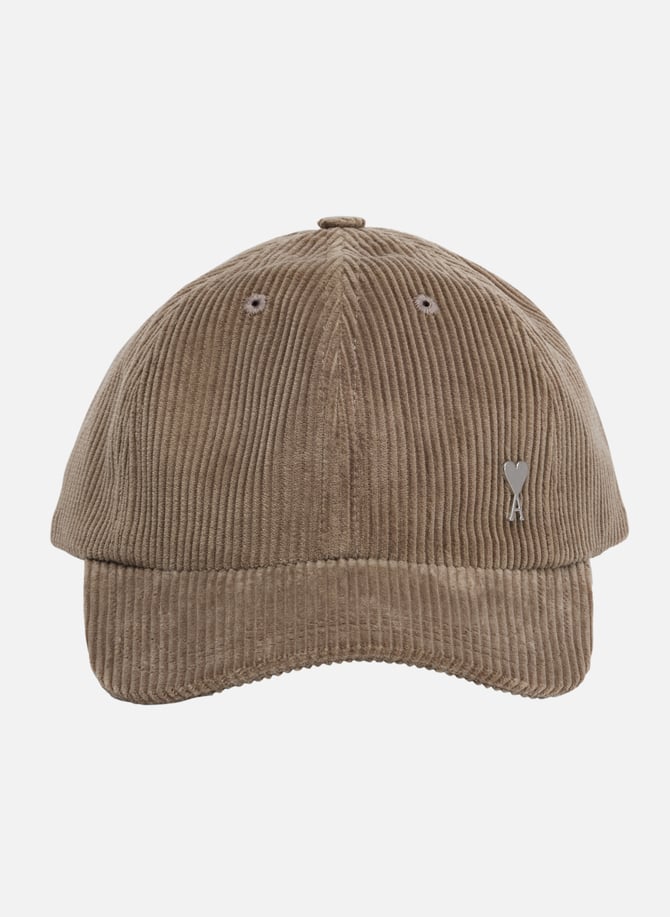 Douceur et confort pour ce carré twill de soie Bio. Style Douceur et confort pour ce carré twill de soie Bio. Style