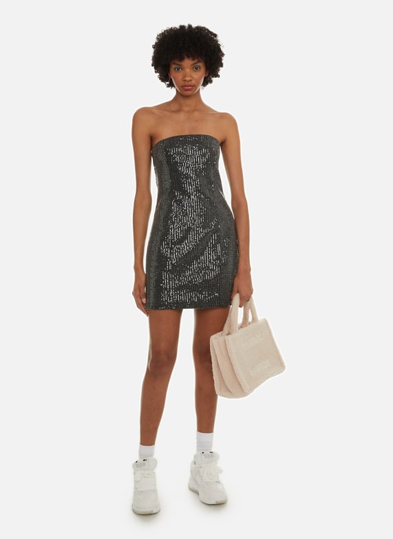 Robe pour le printemps sale