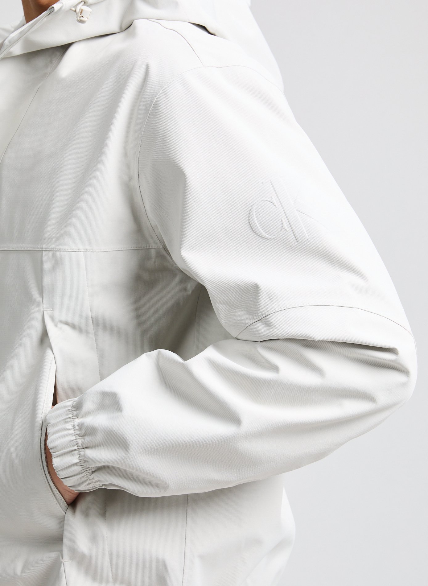 Fitted shoulder-padded wool blend blazer Beige