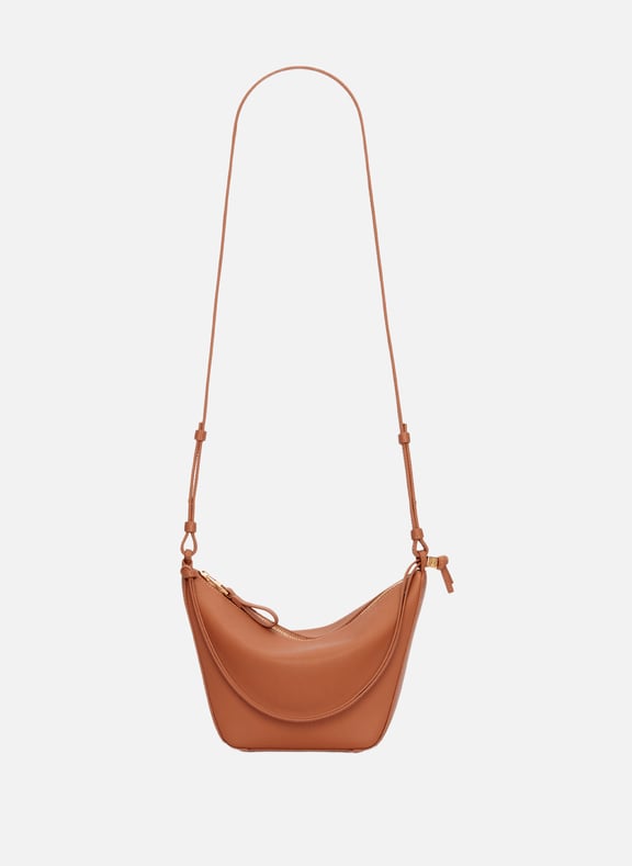 Sac Mini Hammock hobo en cuir Marron by LOEWE LOEWE Sac Mini Hammock hobo en cuir Marron