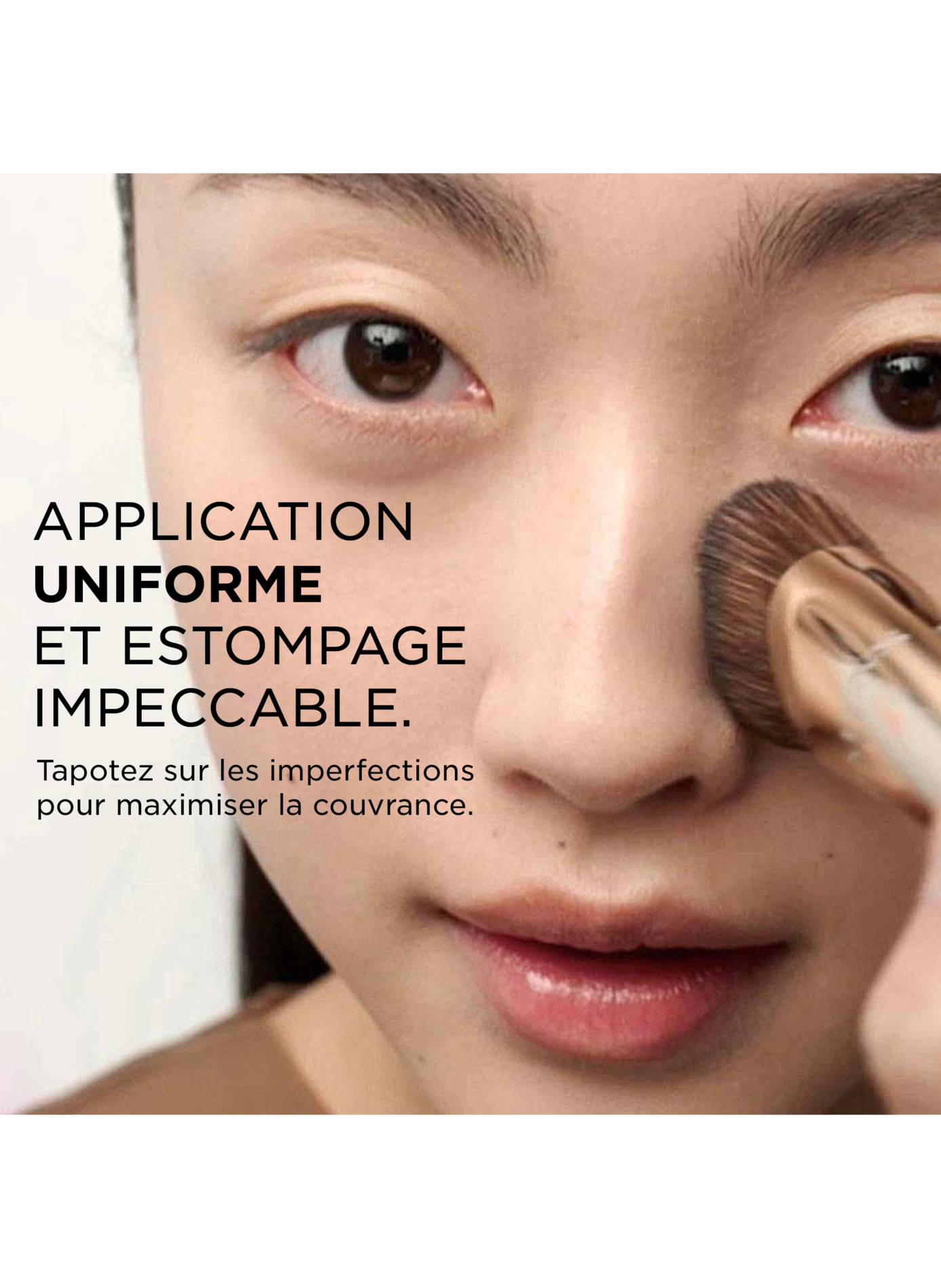 Pinceau Fond de Teint inspiré du Gua Sha CLARINS No color