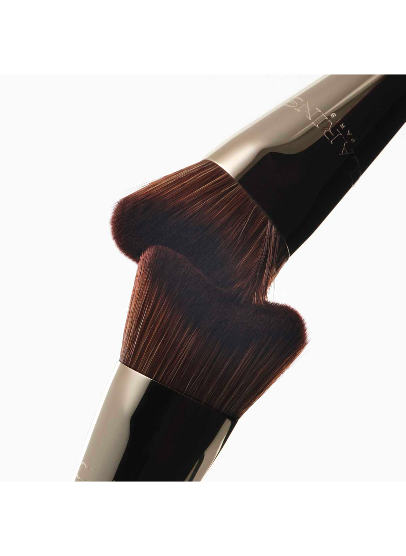 Pinceau Fond de Teint inspiré du Gua Sha CLARINS No color