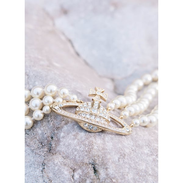 Collier Three Row Pearl Bas Relief