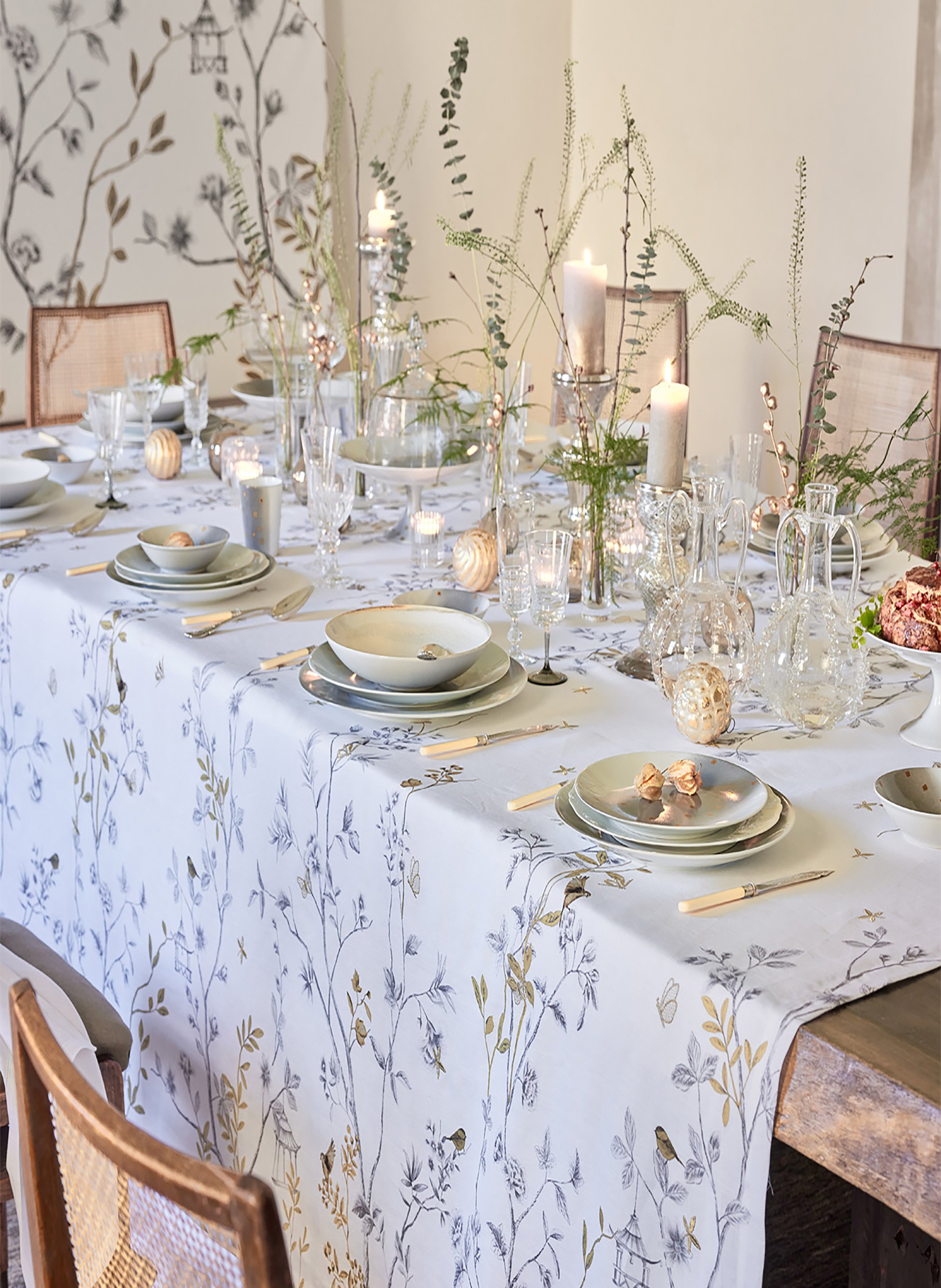 Nappe imprimée et brodée en lin, mésanges ALEXANDRE TURPAULT Noir