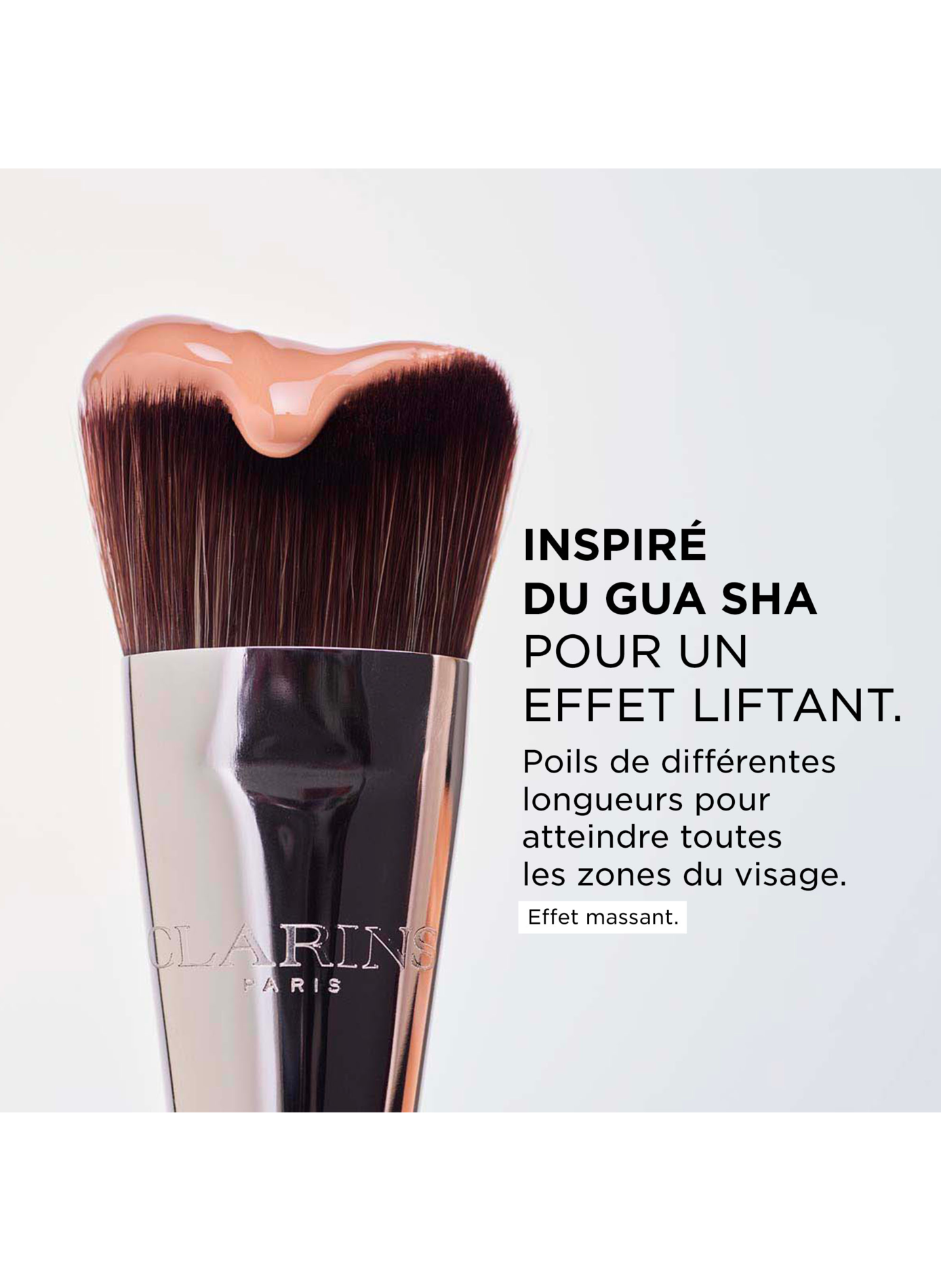 Pinceau Fond de Teint inspiré du Gua Sha CLARINS No color