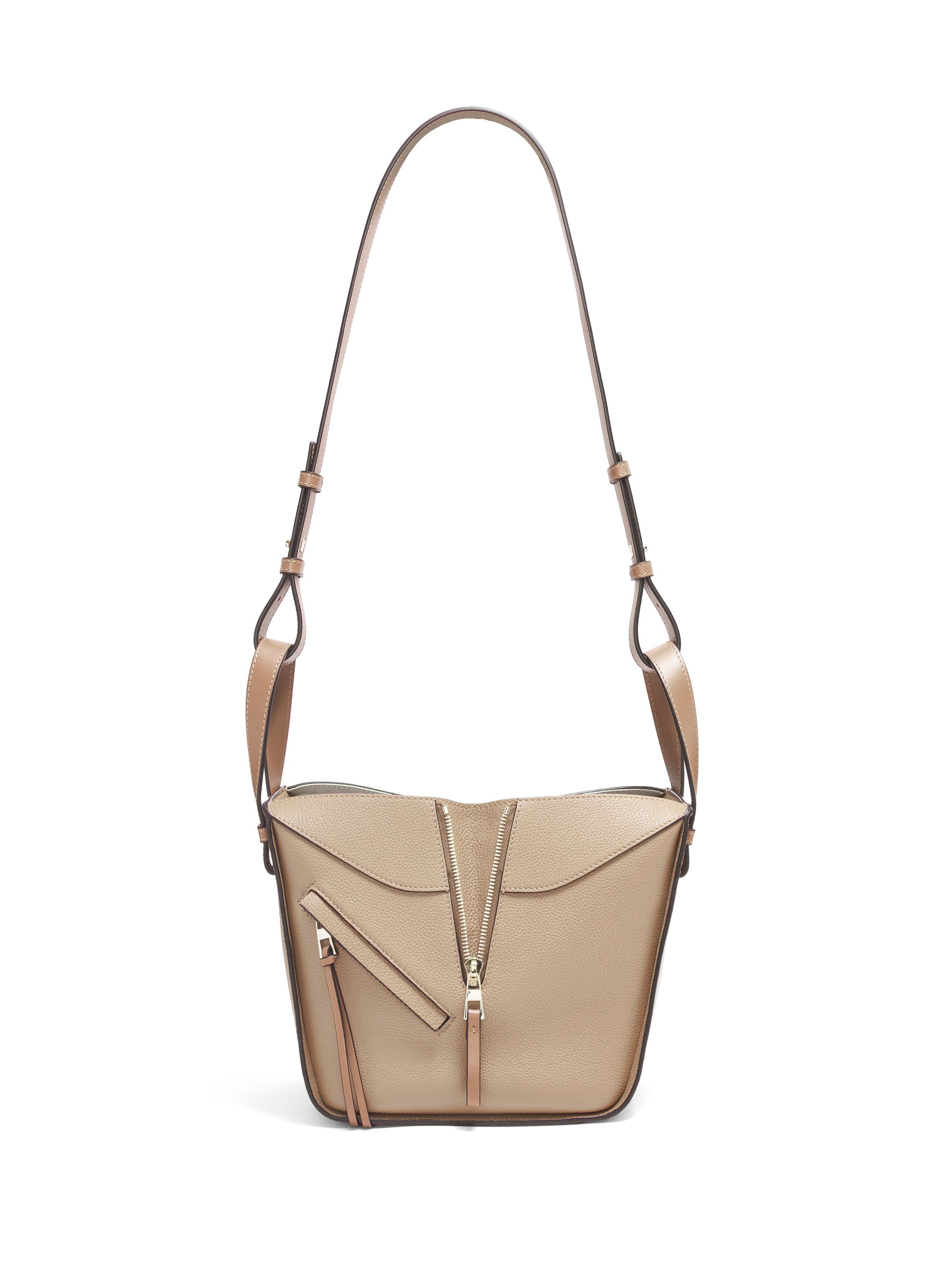 Sac bandoulière Hammock Compact en cuir grainé LOEWE Beige