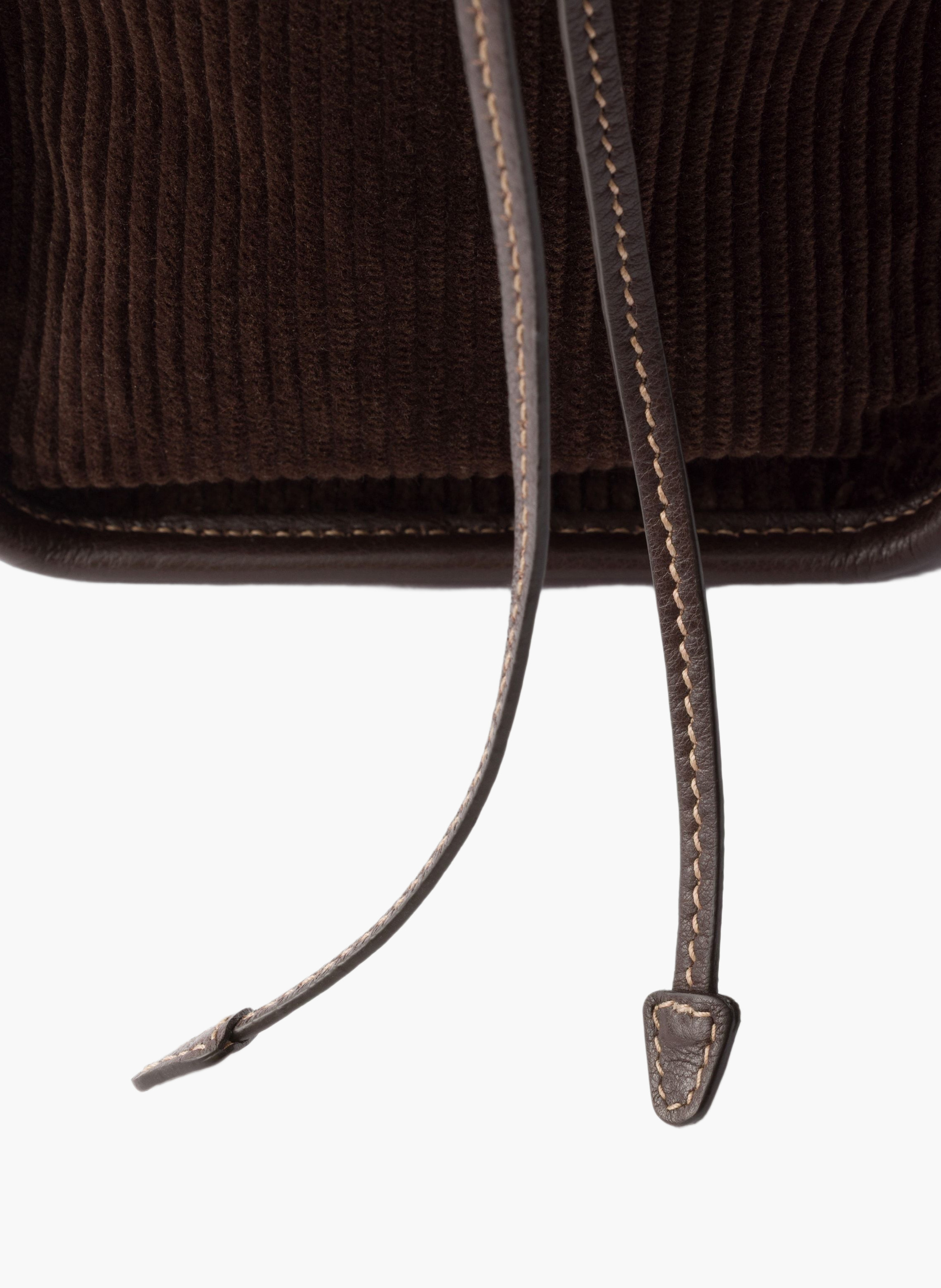 Sac à main prada bonnie extra large en velours côt PRADA Marron