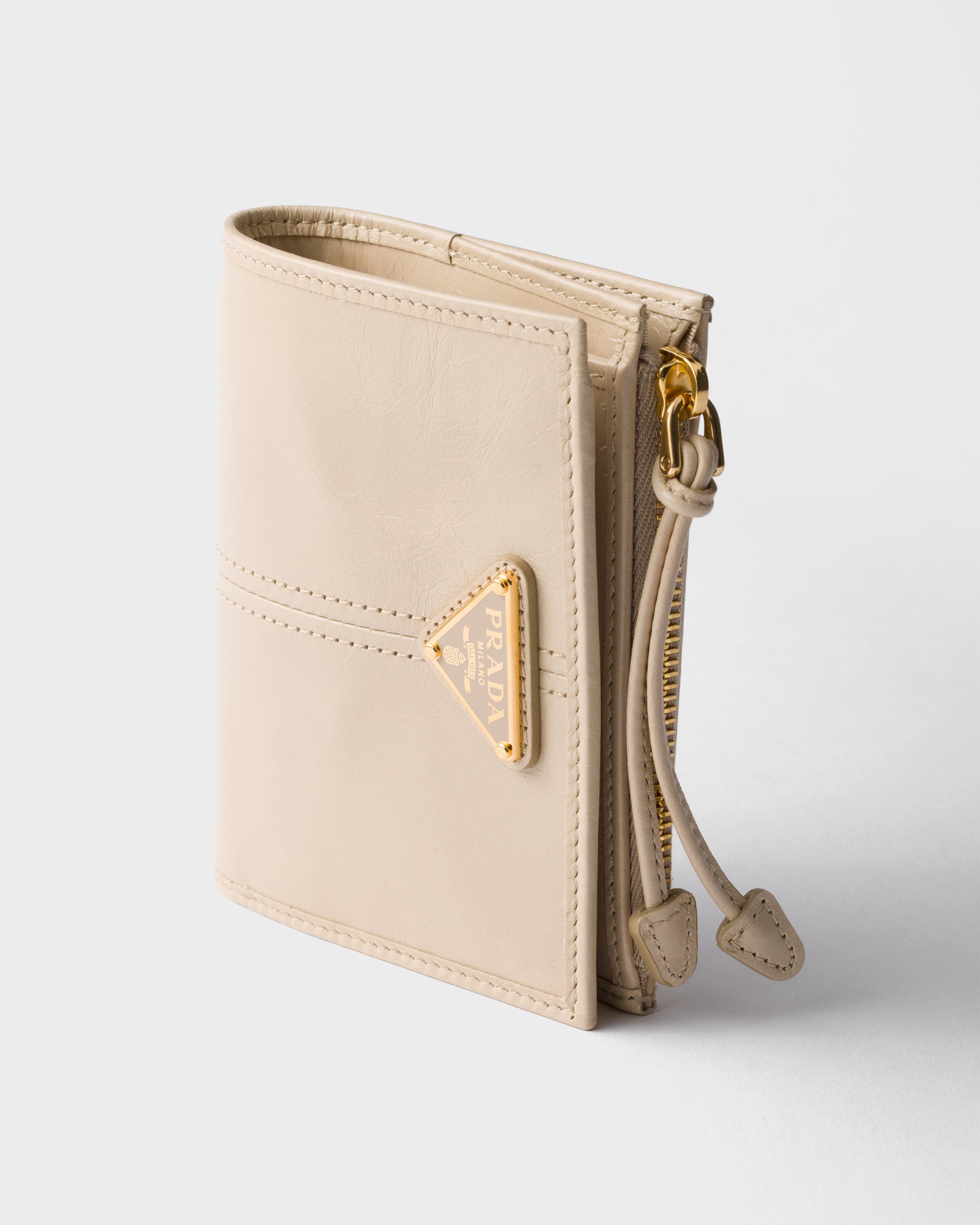 Petit portefeuille en cuir PRADA Beige