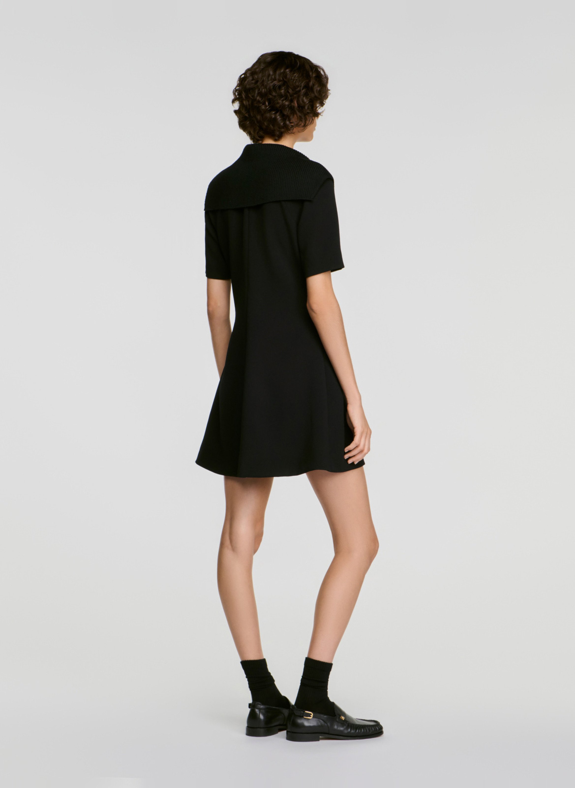 Robe courte cintrée à boutons unie SANDRO Noir