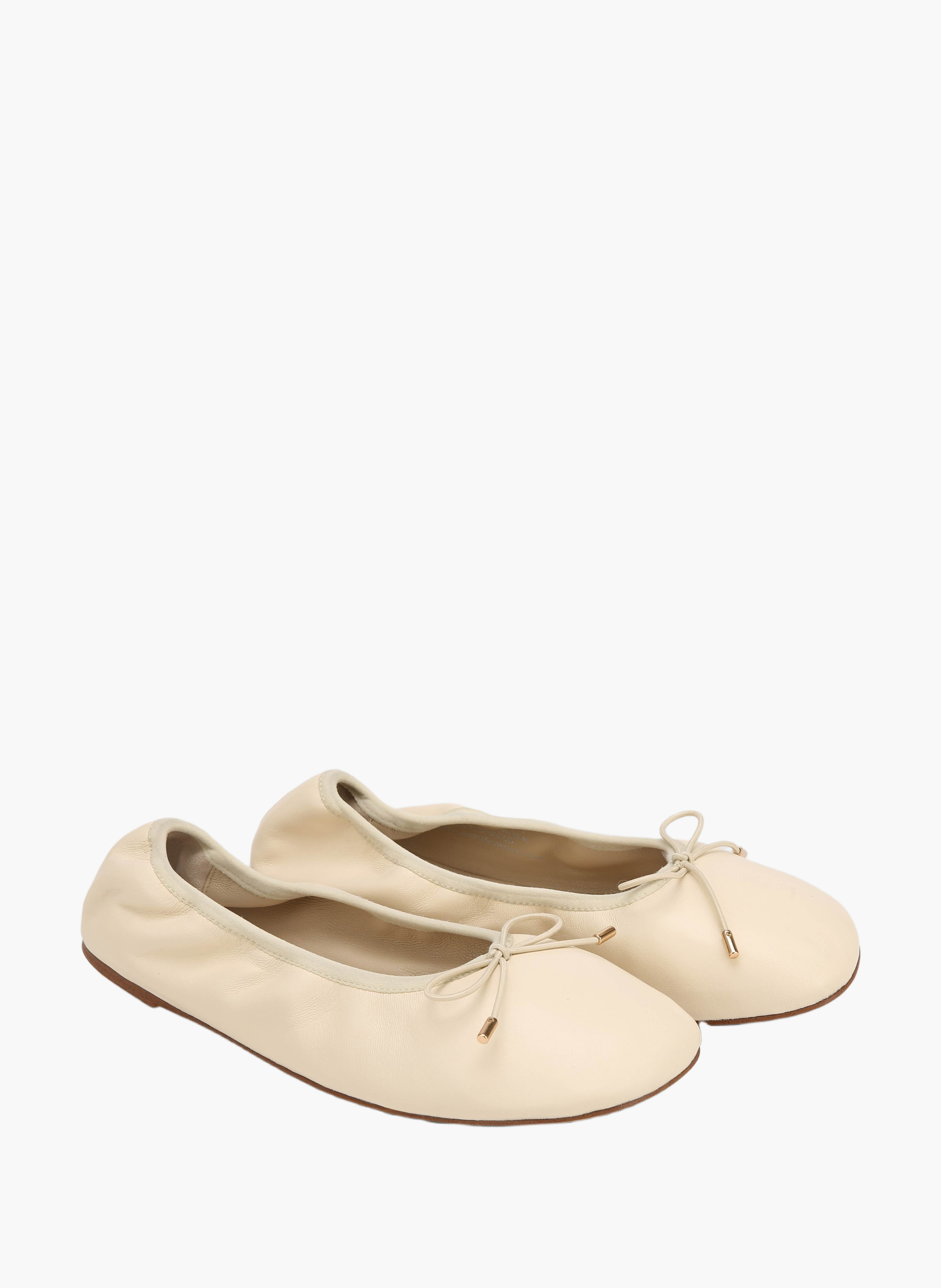 Scrunch ballerina's van leer NAKED WOLFE Wit