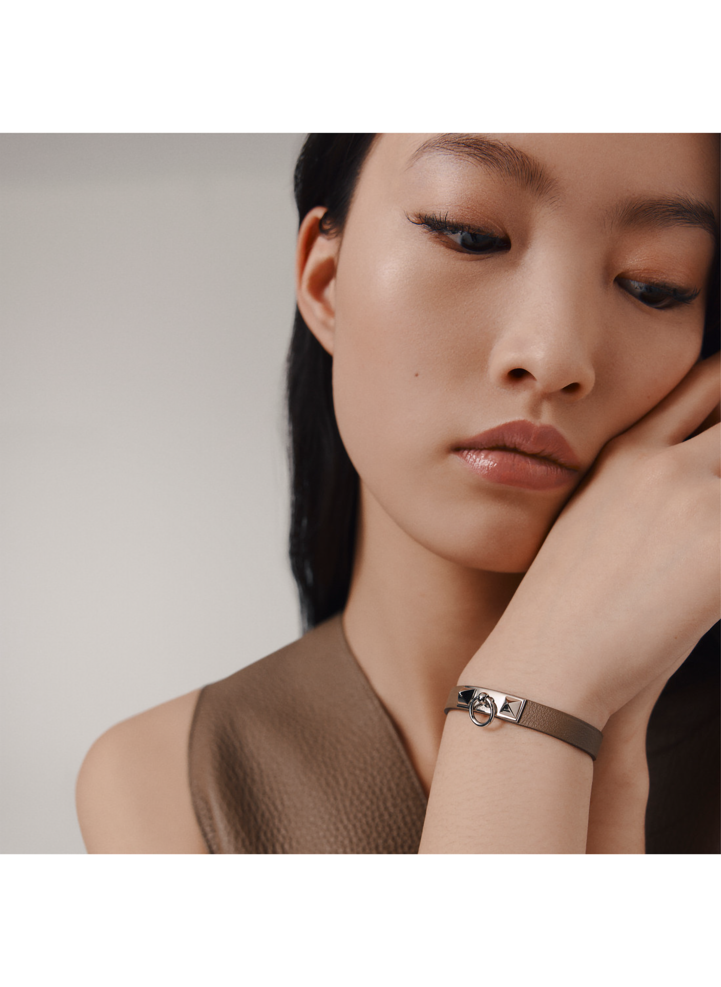 Hermès Red - Silky Bright Red HERMÈS Beige tan