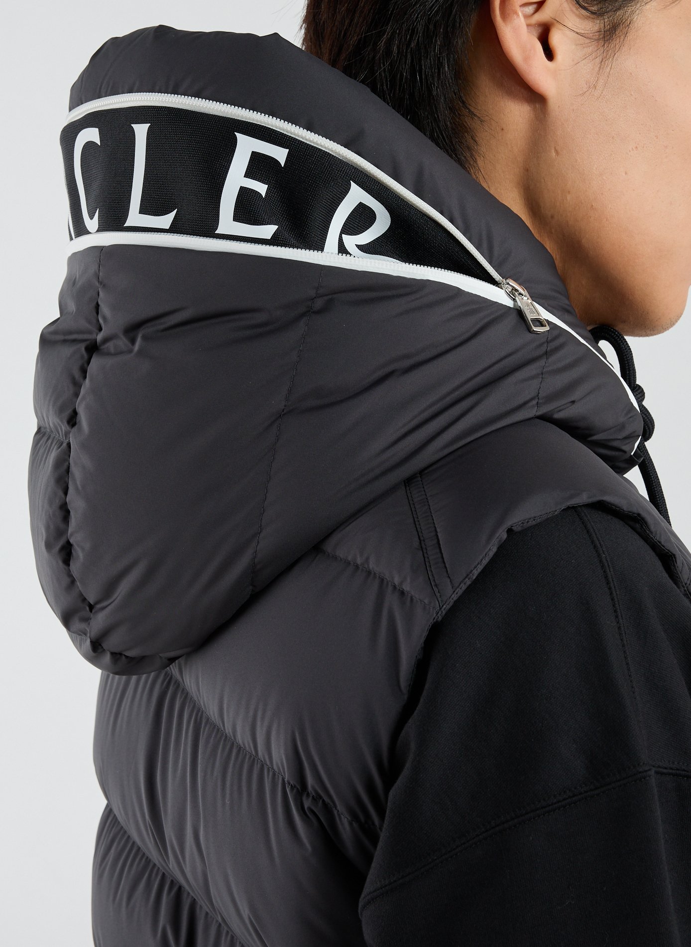 Cardamine Sleeveless Jacket MONCLER Black