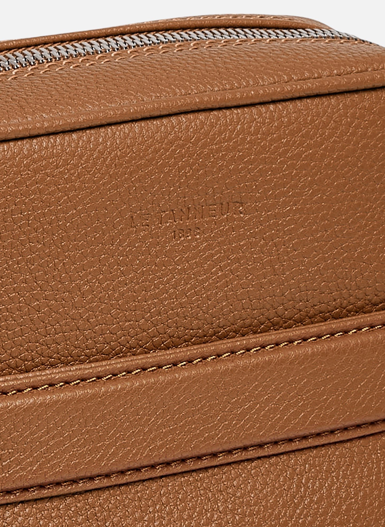 Sacoche moyen modèle charles en cuir grainé LE TANNEUR Marron