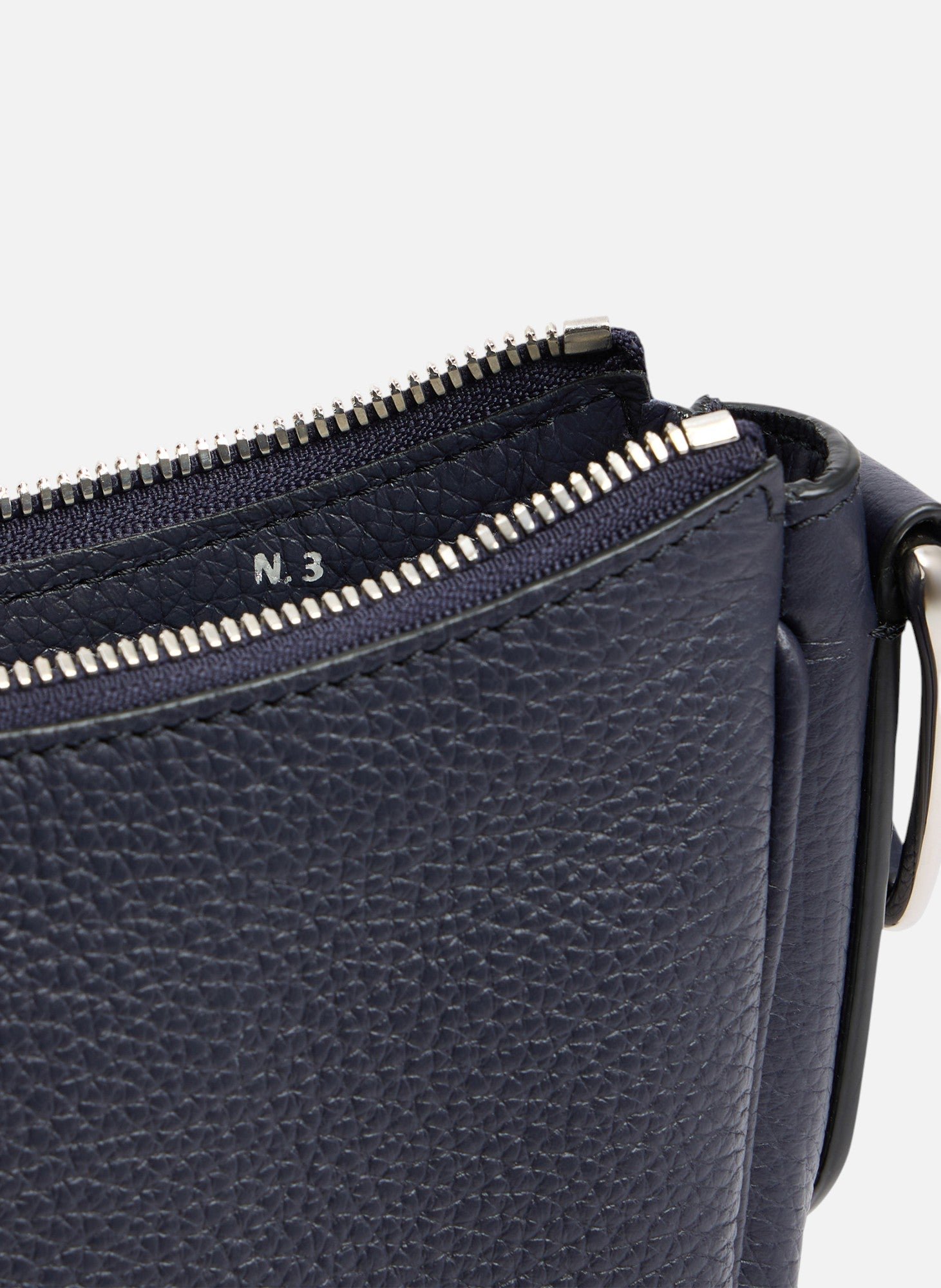 Petit sac bandoulière madeleine en cuir de taurillon grainé LE TANNEUR Bleu