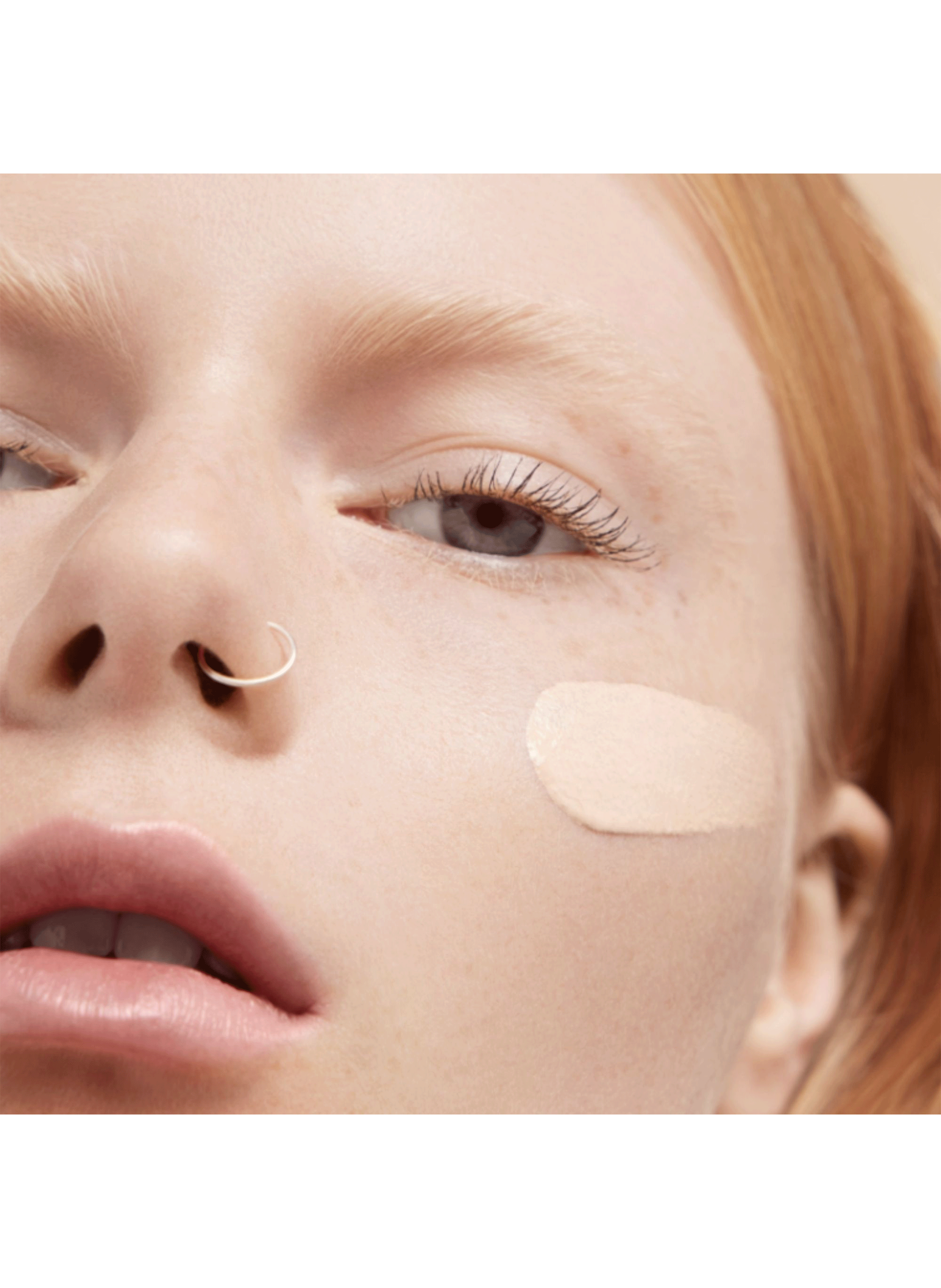 Yves Saint Laurent Fond de teint mat lumineux 24h* haute couvrance YVES SAINT LAURENT Lc1