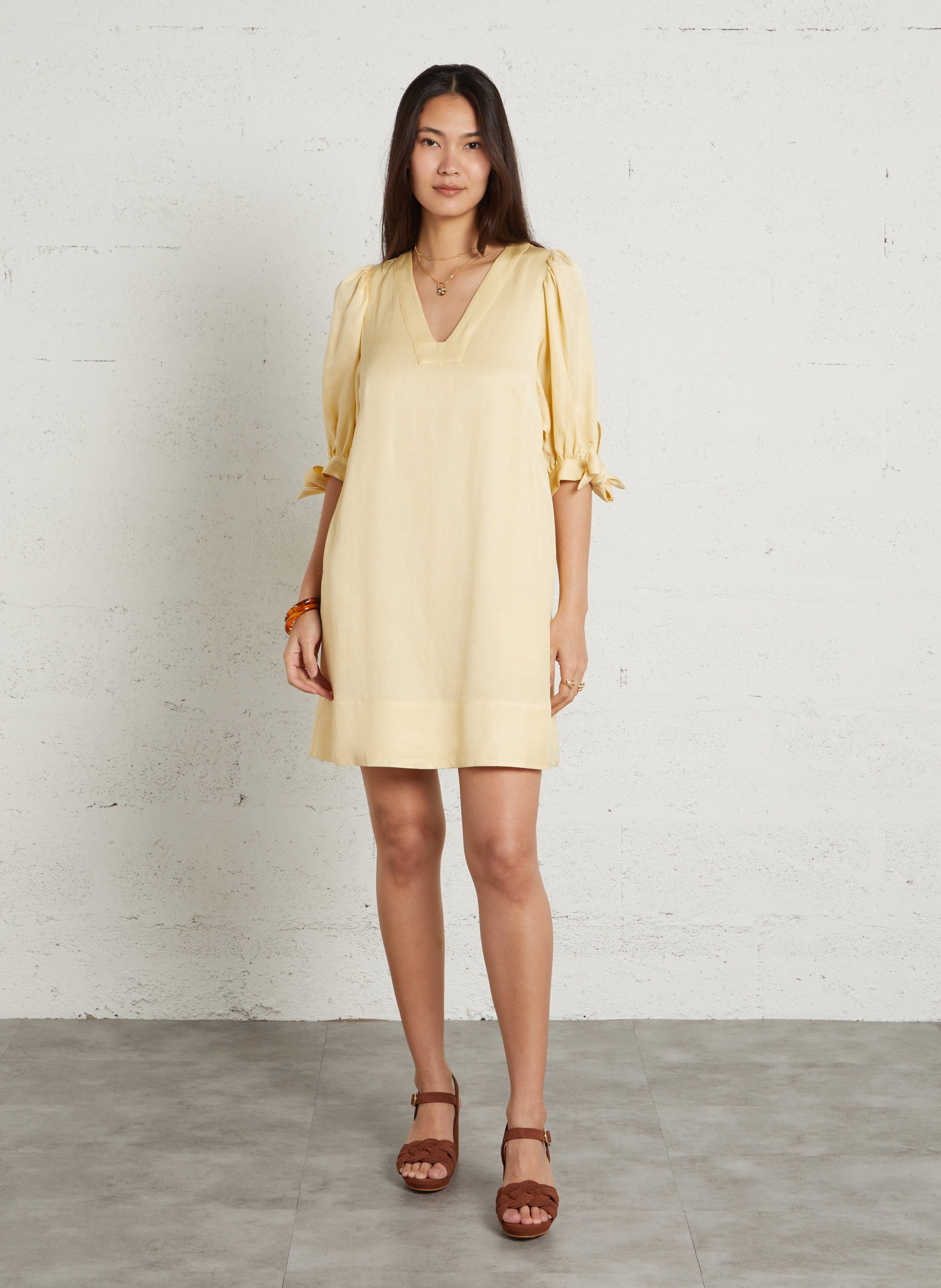 Robe courte col v unie bona MAISON 123 Jaune