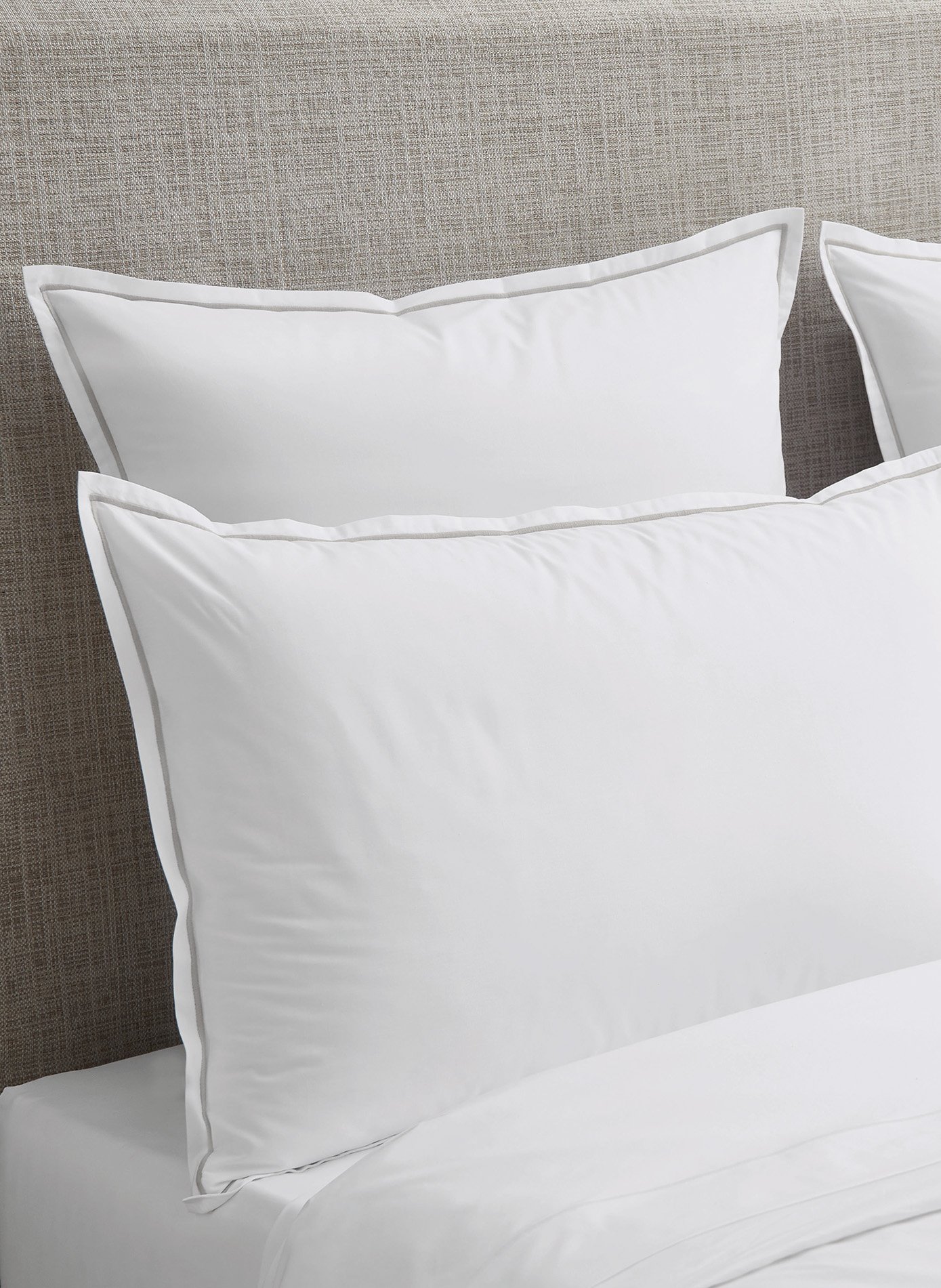 Taie d'oreiller vendôme blanc opaline ANNE DE SOLENE Blanc