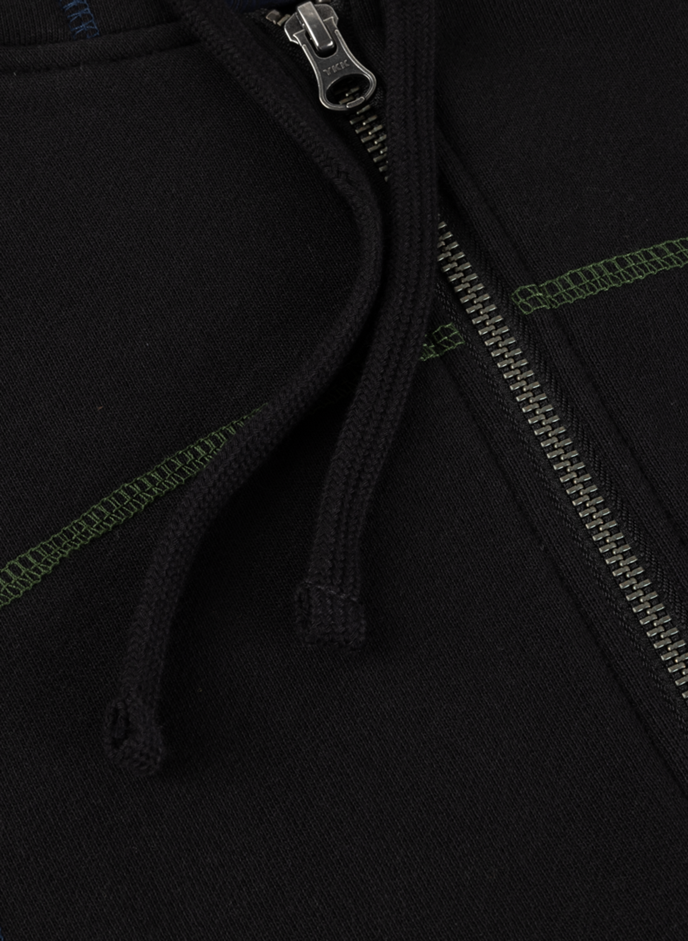 Blouson à capuche avec coutures contrastantes DIME Black