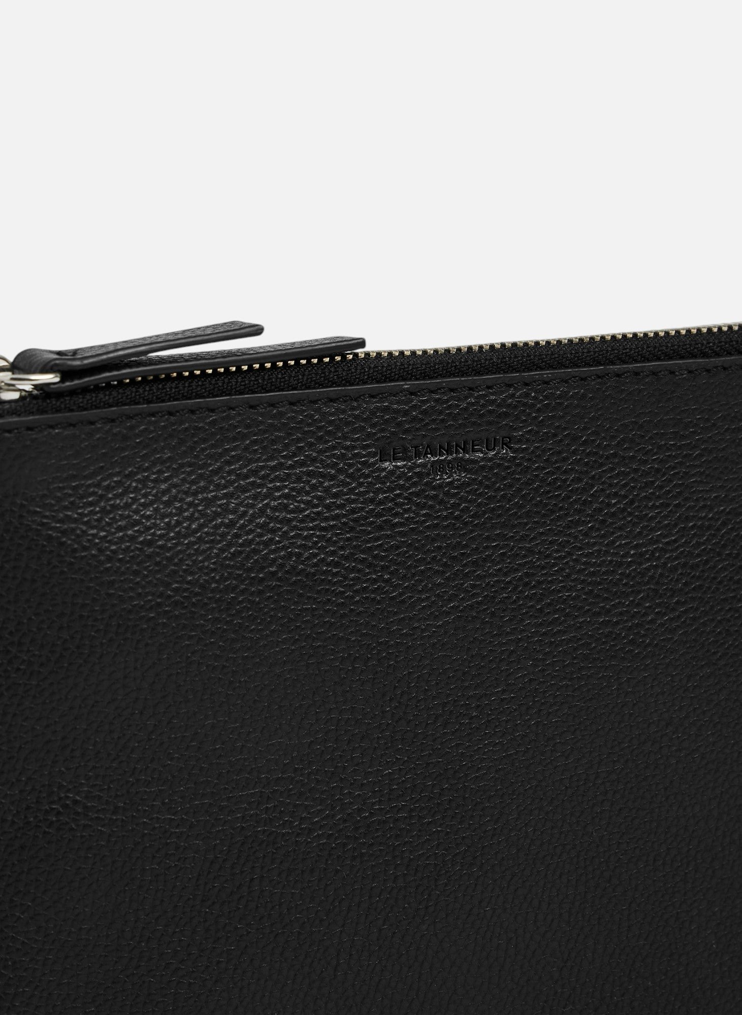 Pochette zippée avec dragonne en cuir grainé Noir