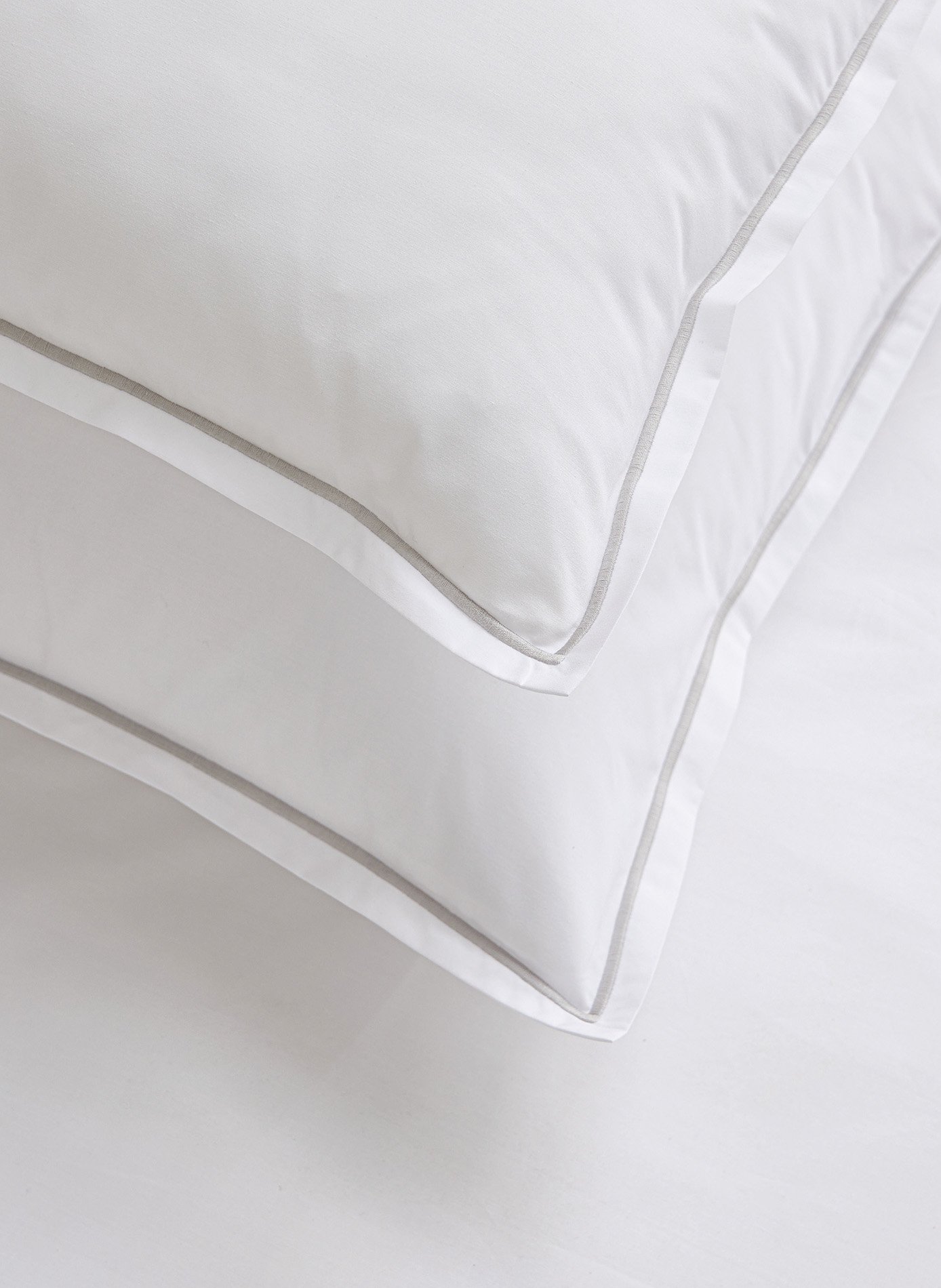 Taie d'oreiller vendôme blanc opaline ANNE DE SOLENE Blanc