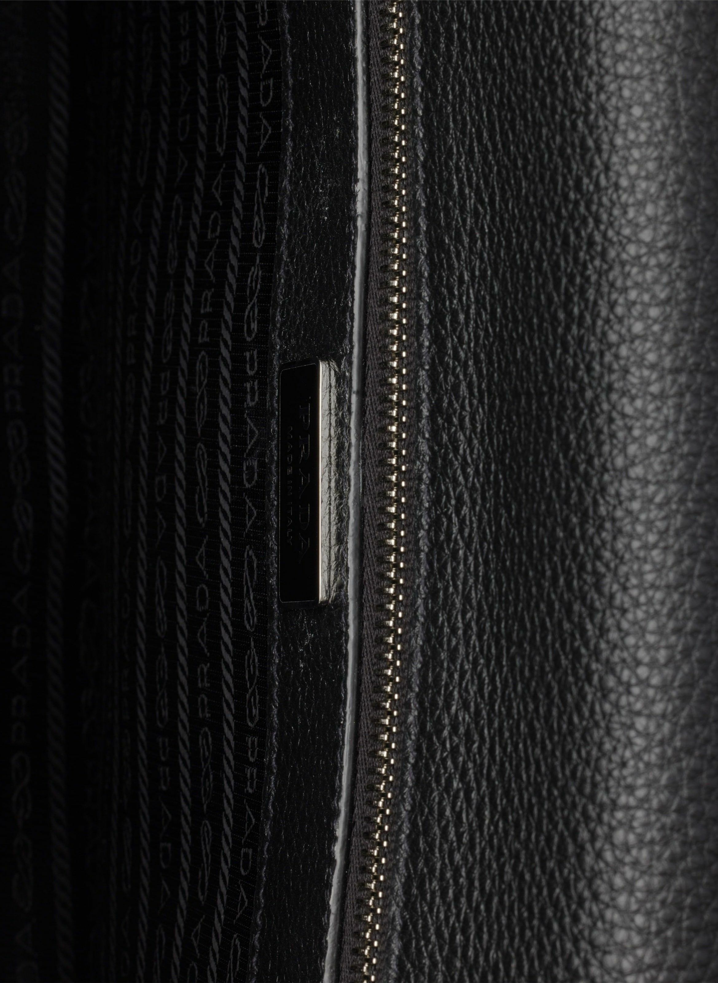 Sac porté épaule en cuir PRADA Noir