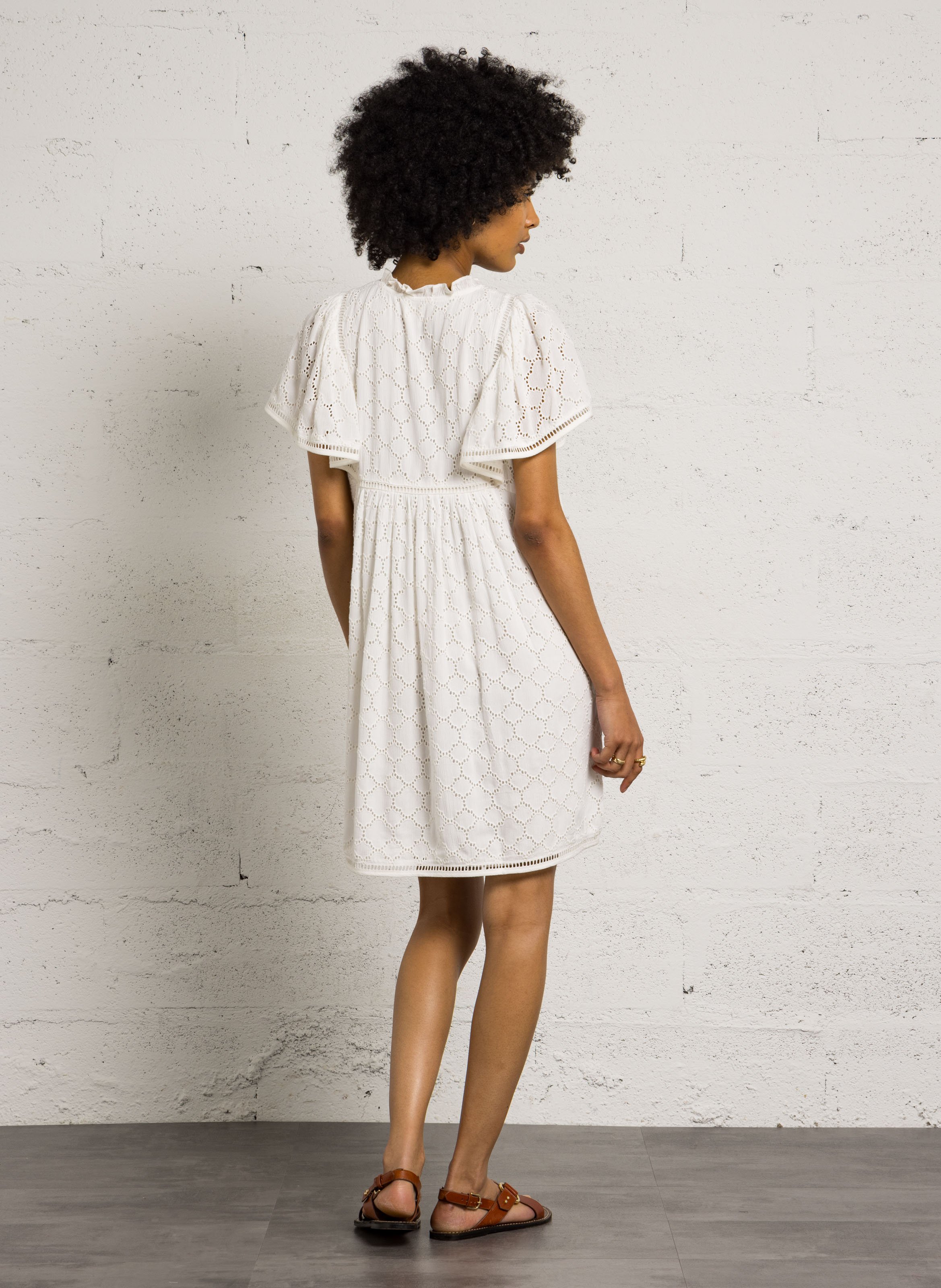 Robe col tunisien brodée beige MAISON 123 Blanc