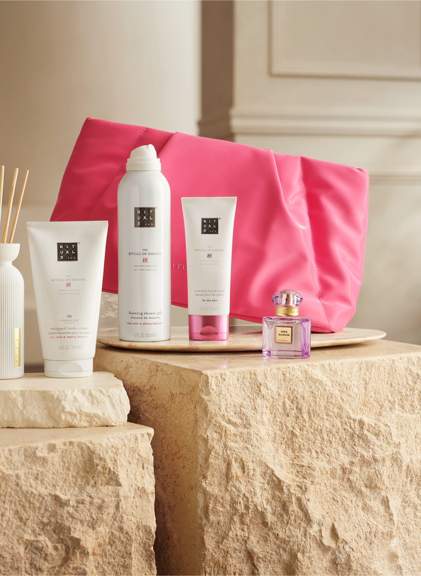 The Ritual of Sakura - Coffret Ressourçant L RITUALS No color