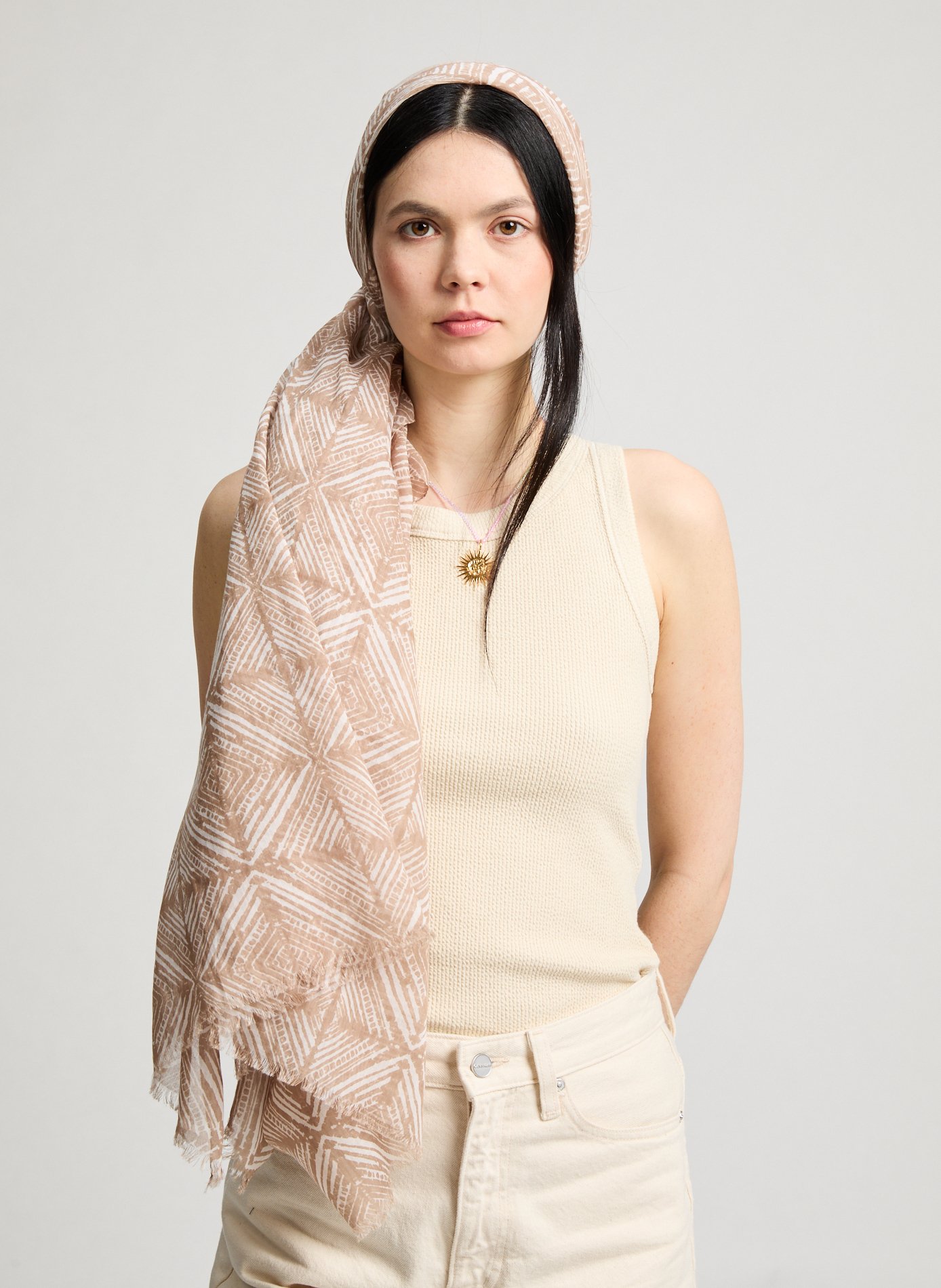 Etole imprimée AU PRINTEMPS PARIS Marron