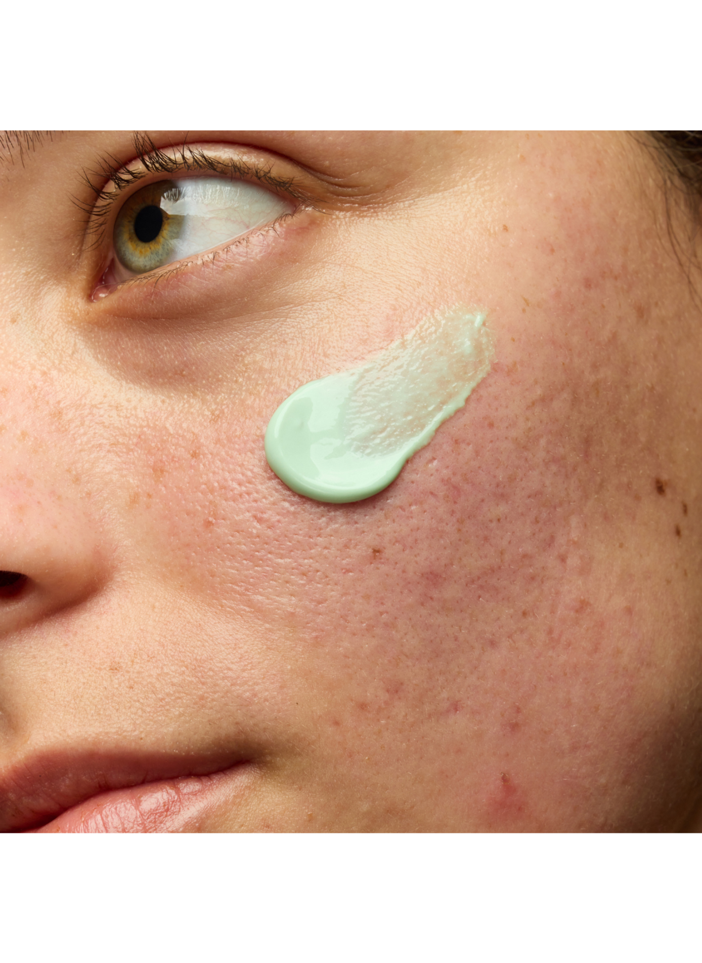 Sun Out - Mattifying Sunscreen SPF 50+ SKIN & OUT No color
