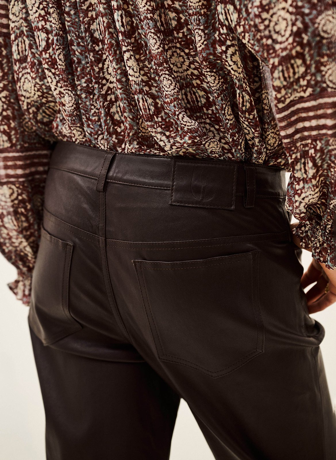 Pantalon boot cut en cuir lior BA&SH Marron