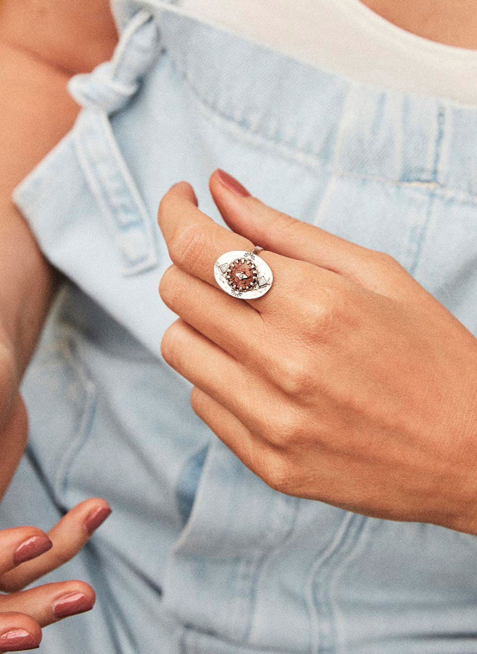 Bague avec cabochon en laiton doré oracle HIPANEMA Argent