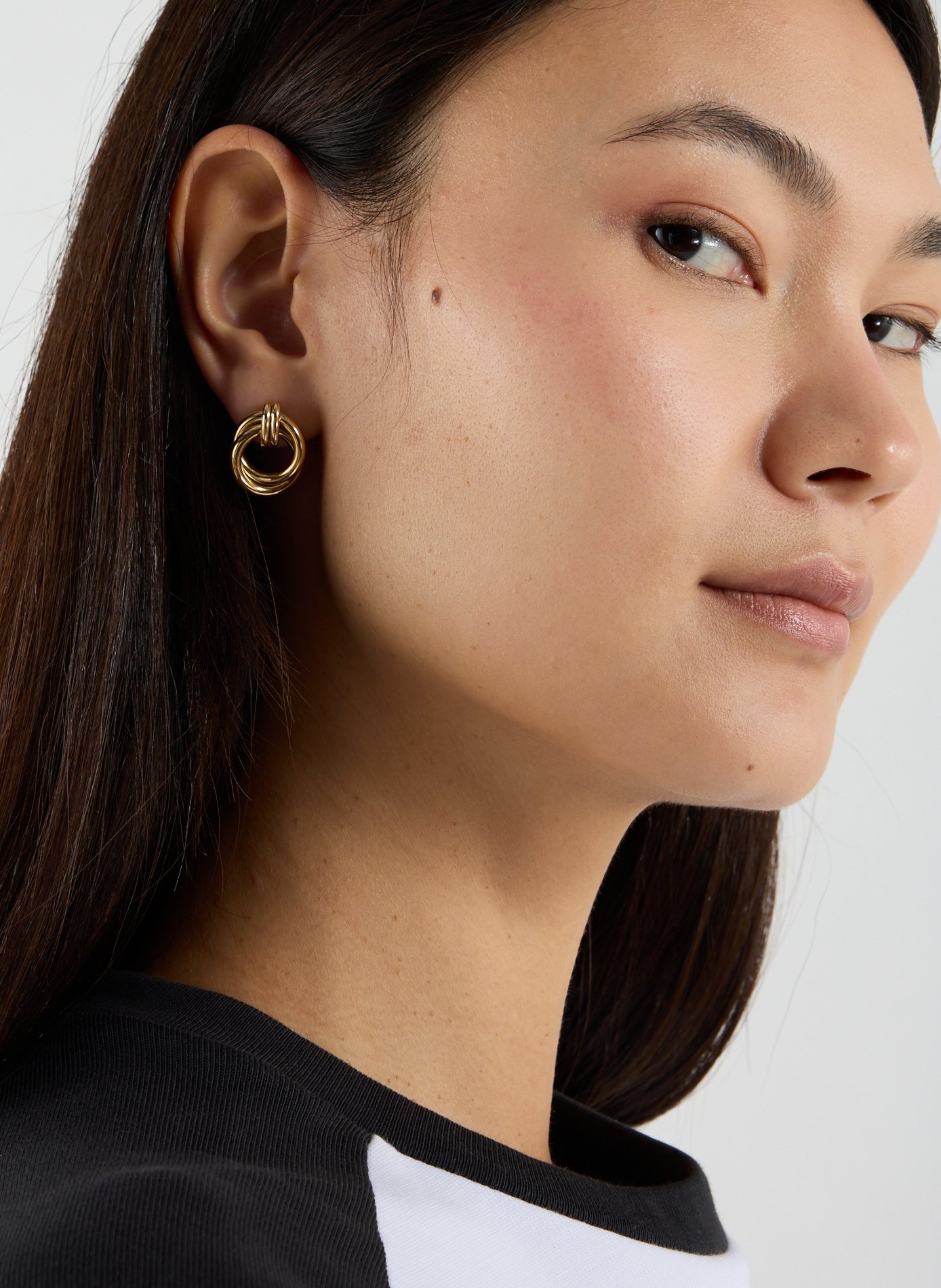 AU PRINTEMPS PARIS Bocules d'oreilles mini-créoles Doré