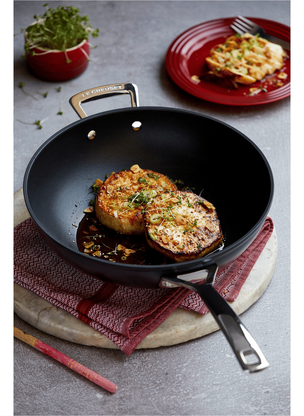 Non-stick Les Forgées Wok Pan LE CREUSET Black