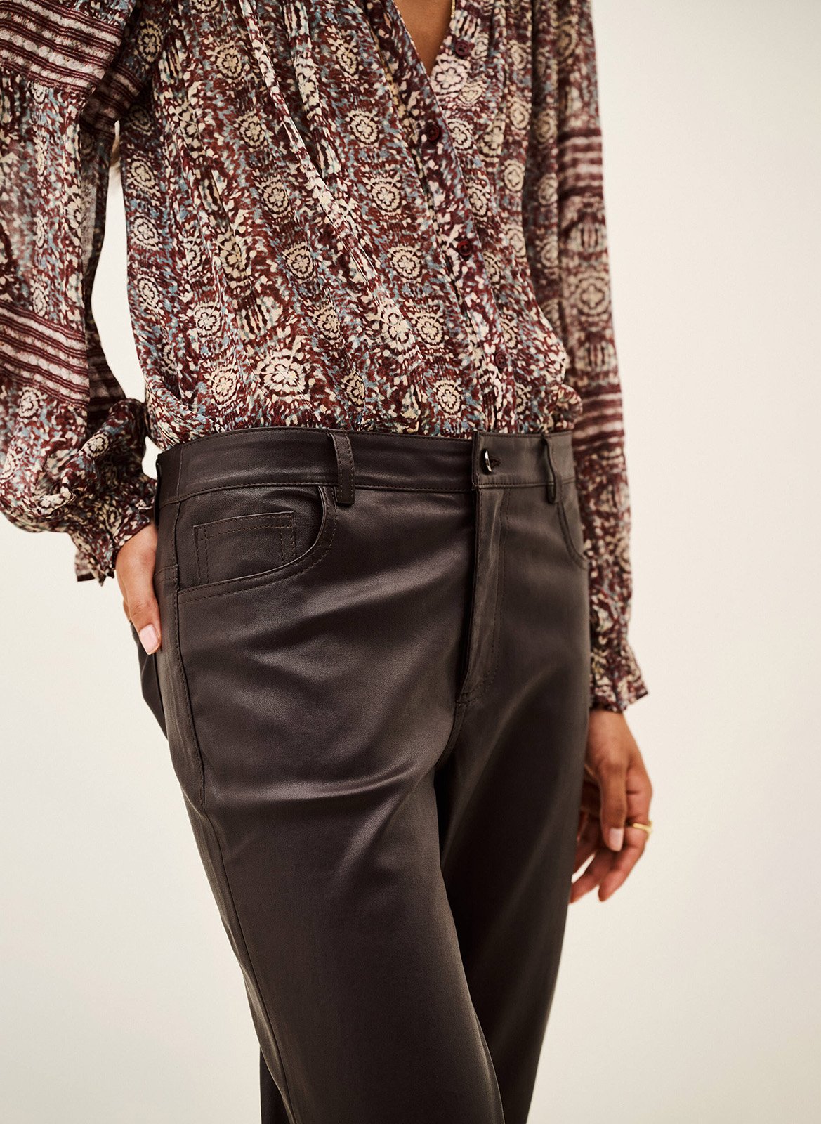 Pantalon boot cut en cuir lior BA&SH Marron