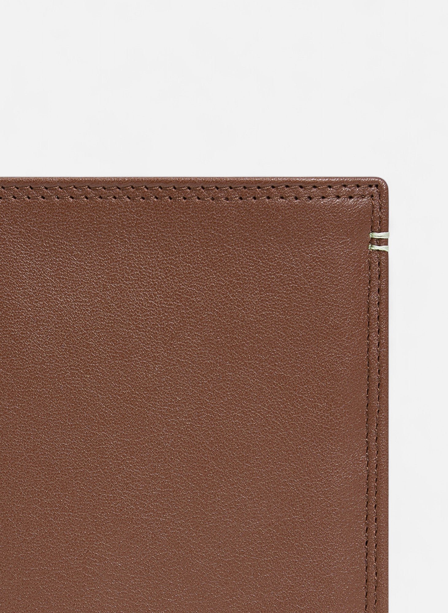 Portefeuille vertical moyen modèle zippé 2 volets martin en cuir lisse LE TANNEUR Marron