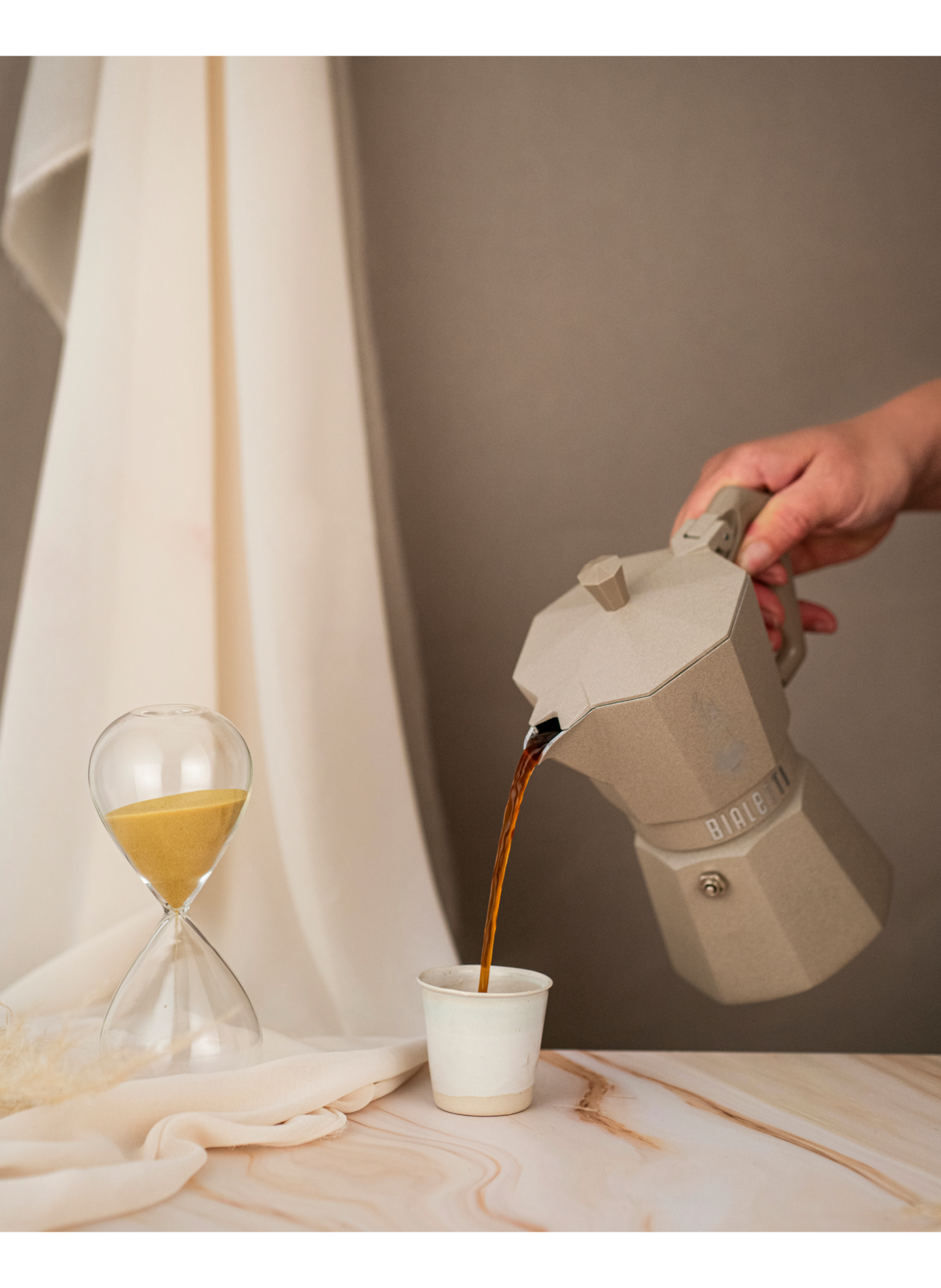 Moka Exclusive Induction Coffee Maker BIALETTI Beige