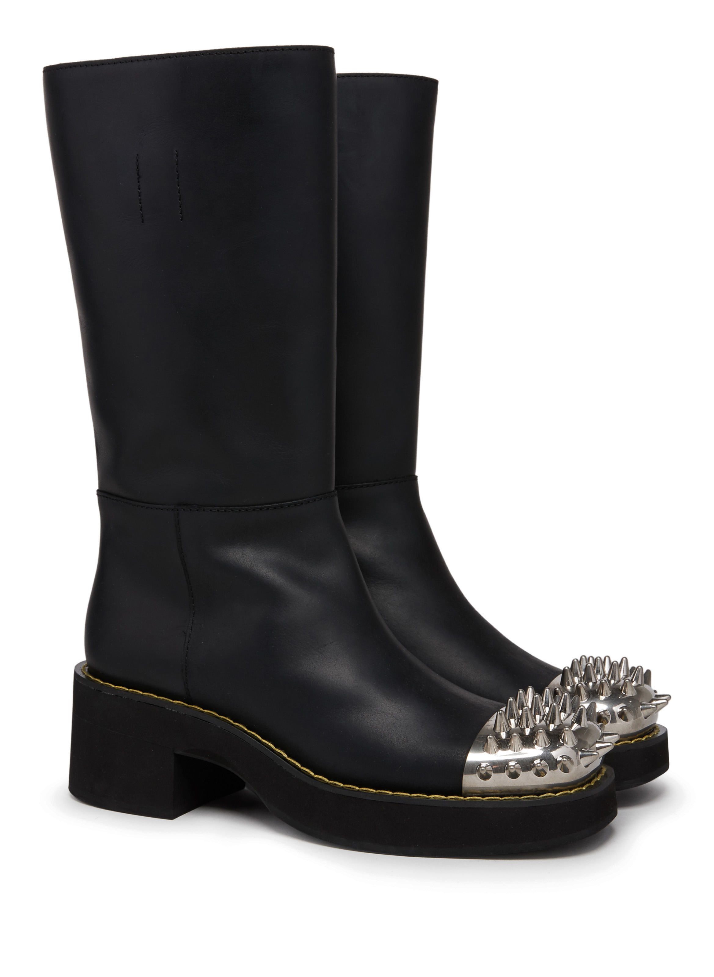 Bottes cloutées en cuir de veau