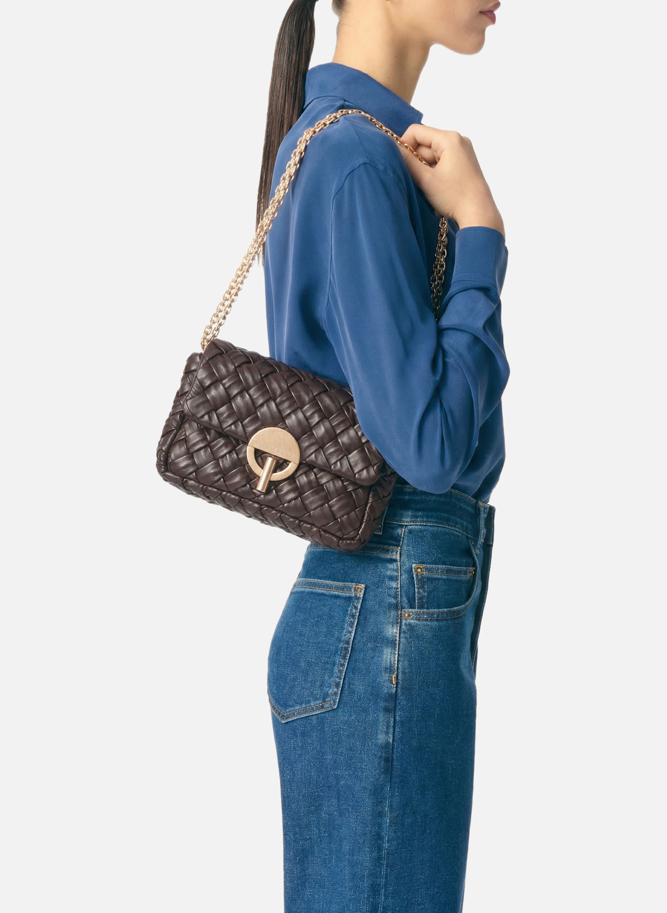 Moyen sac moon en cuir tressé VANESSA BRUNO Marron