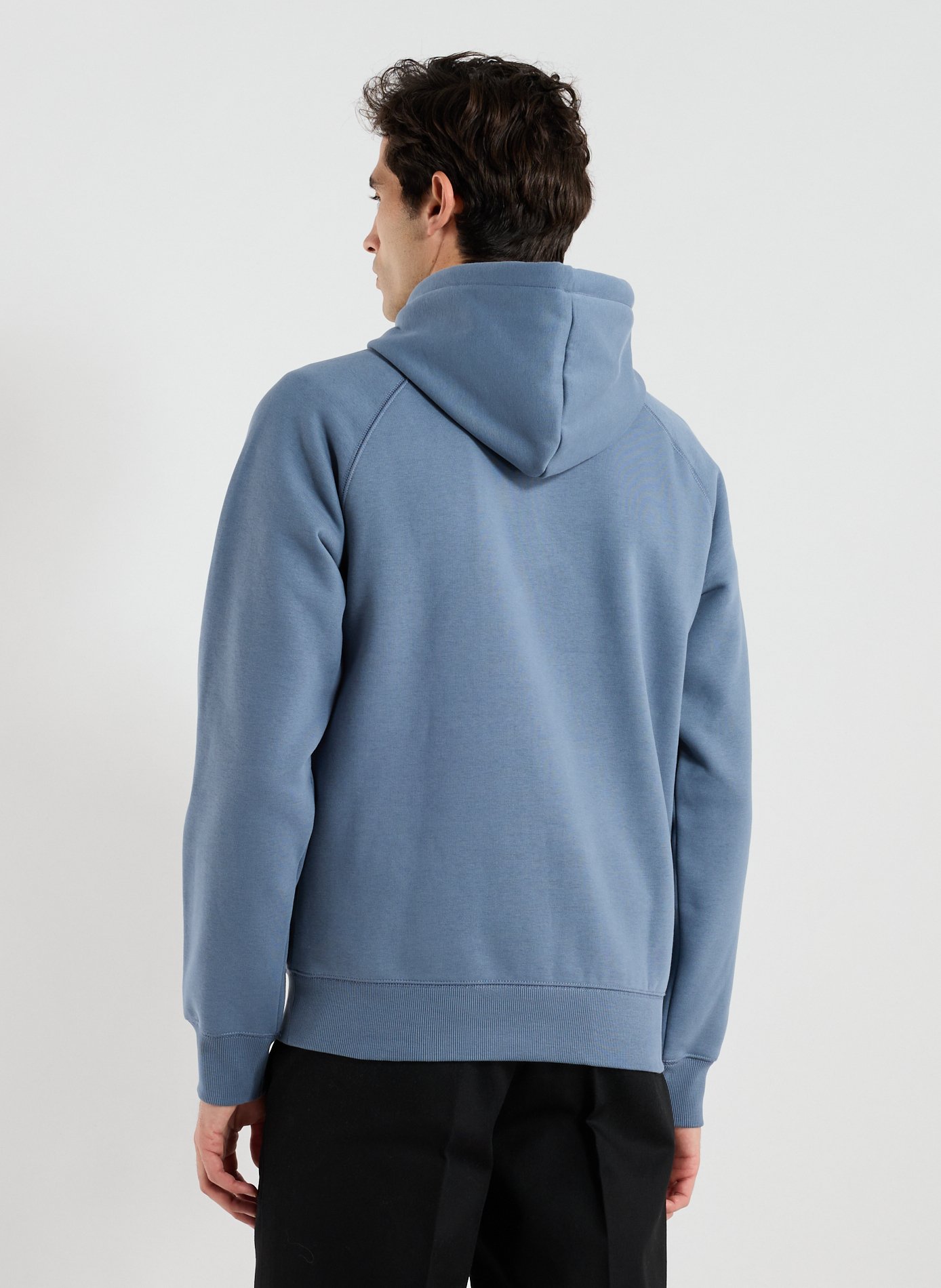 Solid color hooded sweatshirt in blended cotton. CARHARTT WIP Blue