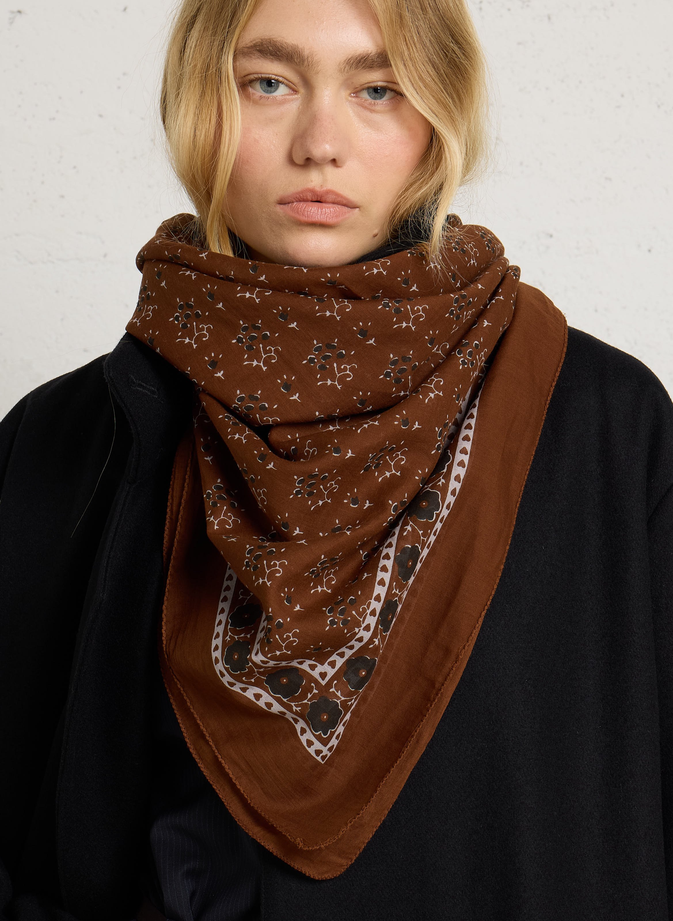 Foulard carré imprimé en coton SOEUR Marron
